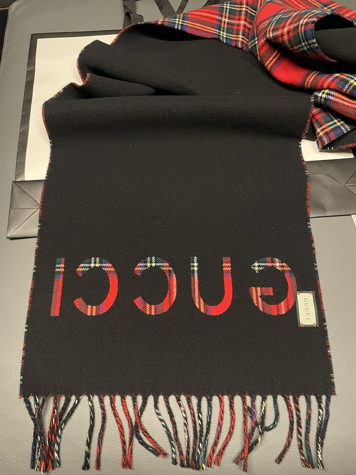 Gucci Brand NEW Limited Edition Gucci Logo Cashmere Runway Scarf Size ONE SIZE - 13 Thumbnail