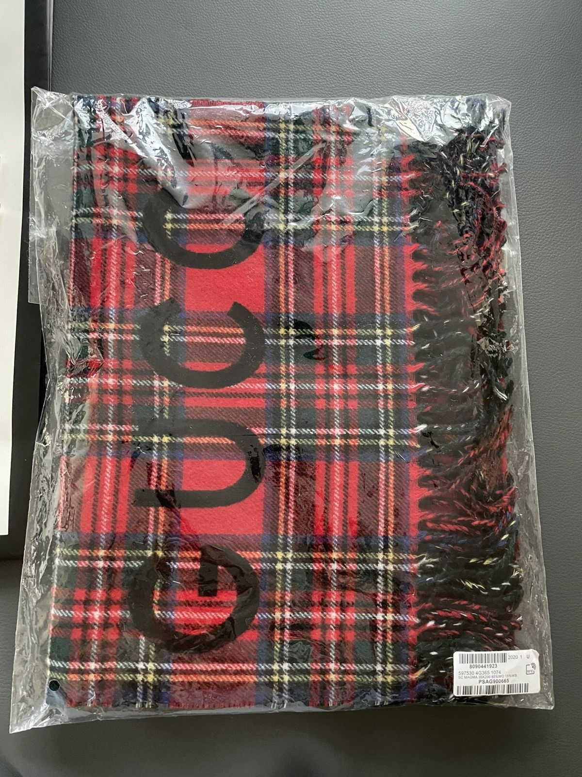 Gucci Brand NEW Limited Edition Gucci Logo Cashmere Runway Scarf Size ONE SIZE - 16 Thumbnail