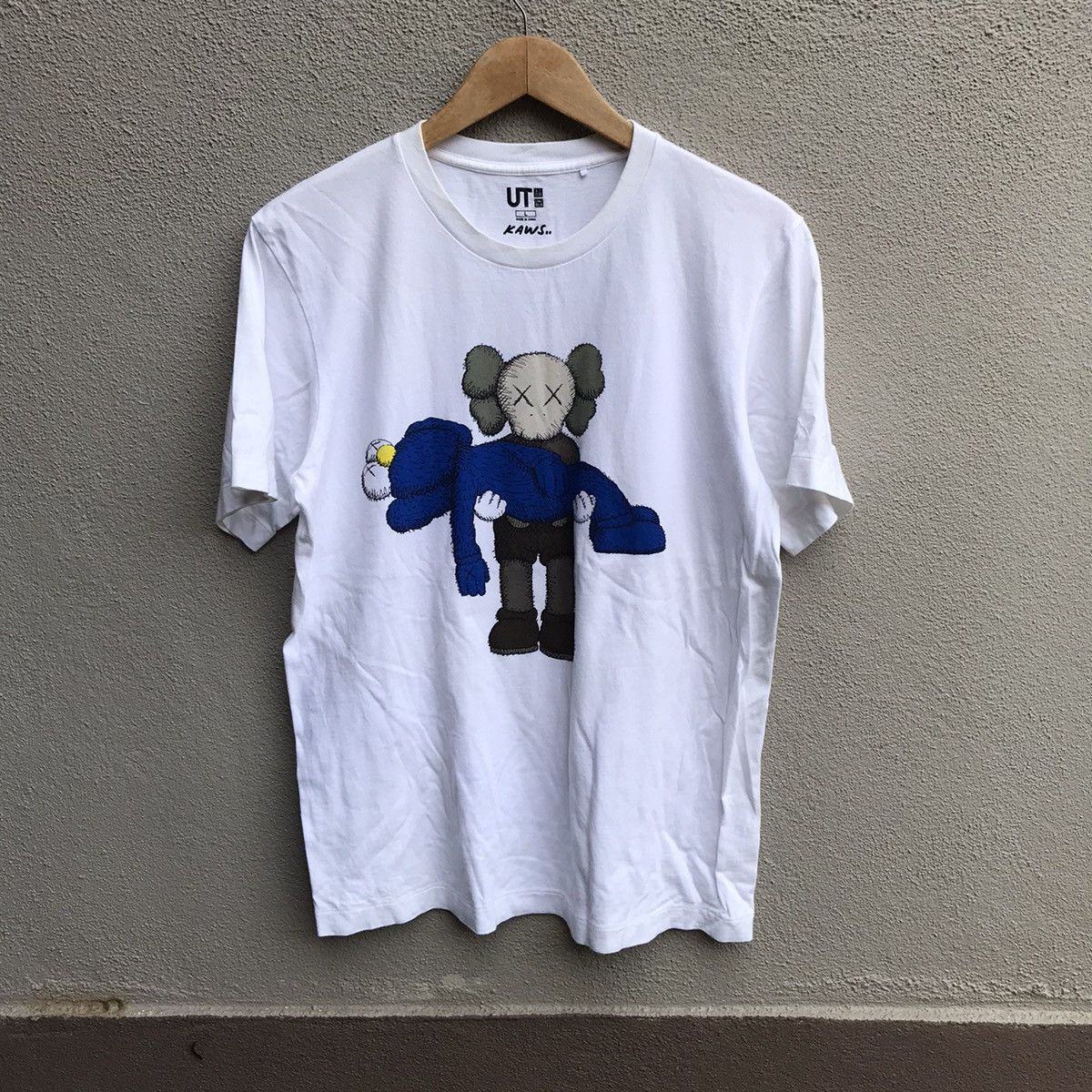 Kaws × Uniqlo KAWS x sesame street ut tee art Size US L / EU 52-54 / 3 - 1 Thumbnail