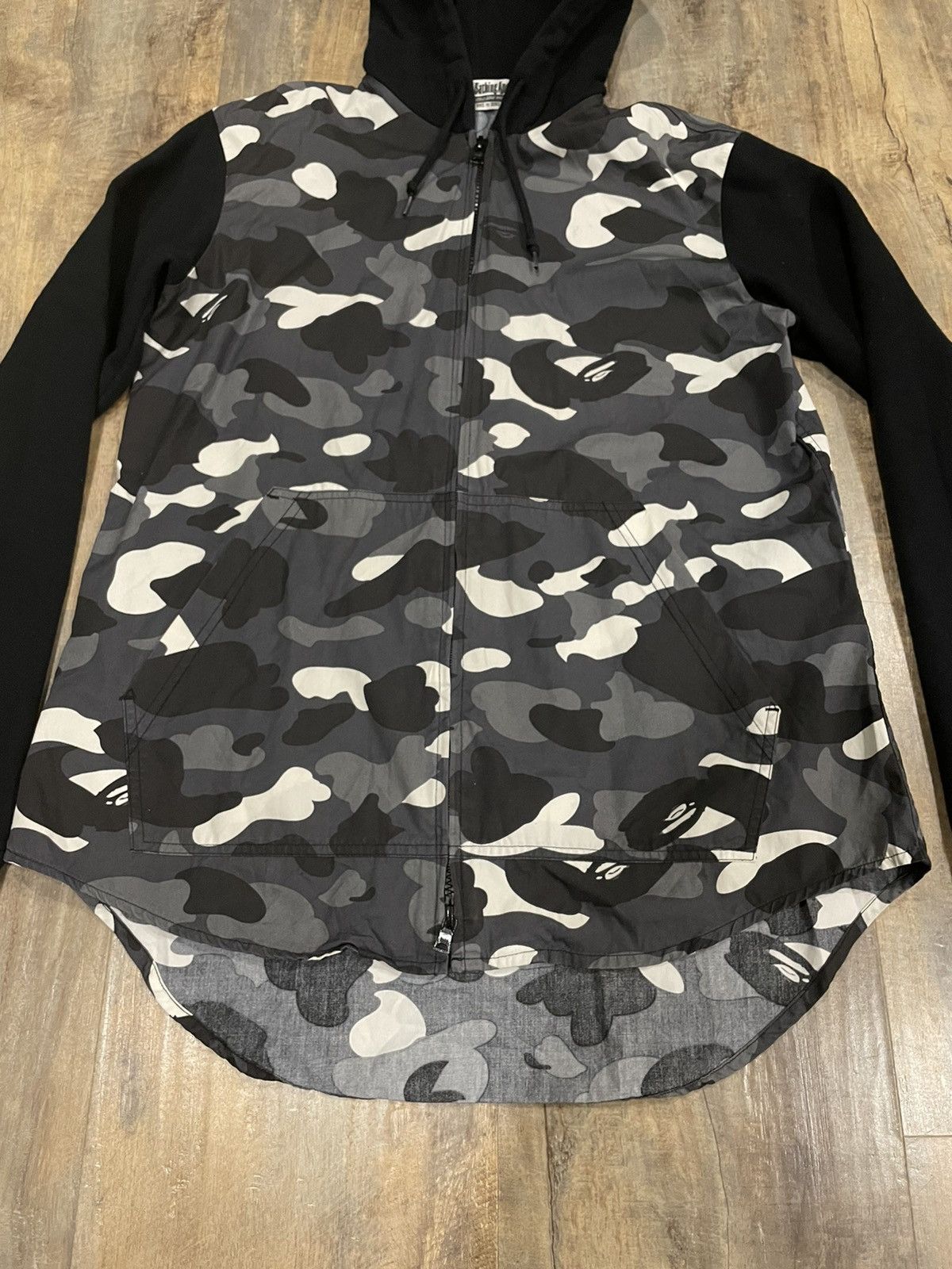 Bape RARE Bape Camo Zip Up Hoodie Ape Head Logo Sweatshirt Size US S / EU 44-46 / 1 - 3 Thumbnail