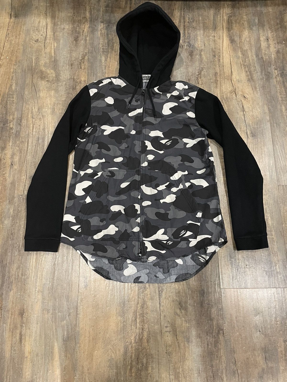 Bape RARE Bape Camo Zip Up Hoodie Ape Head Logo Sweatshirt Size US S / EU 44-46 / 1 - 10 Thumbnail