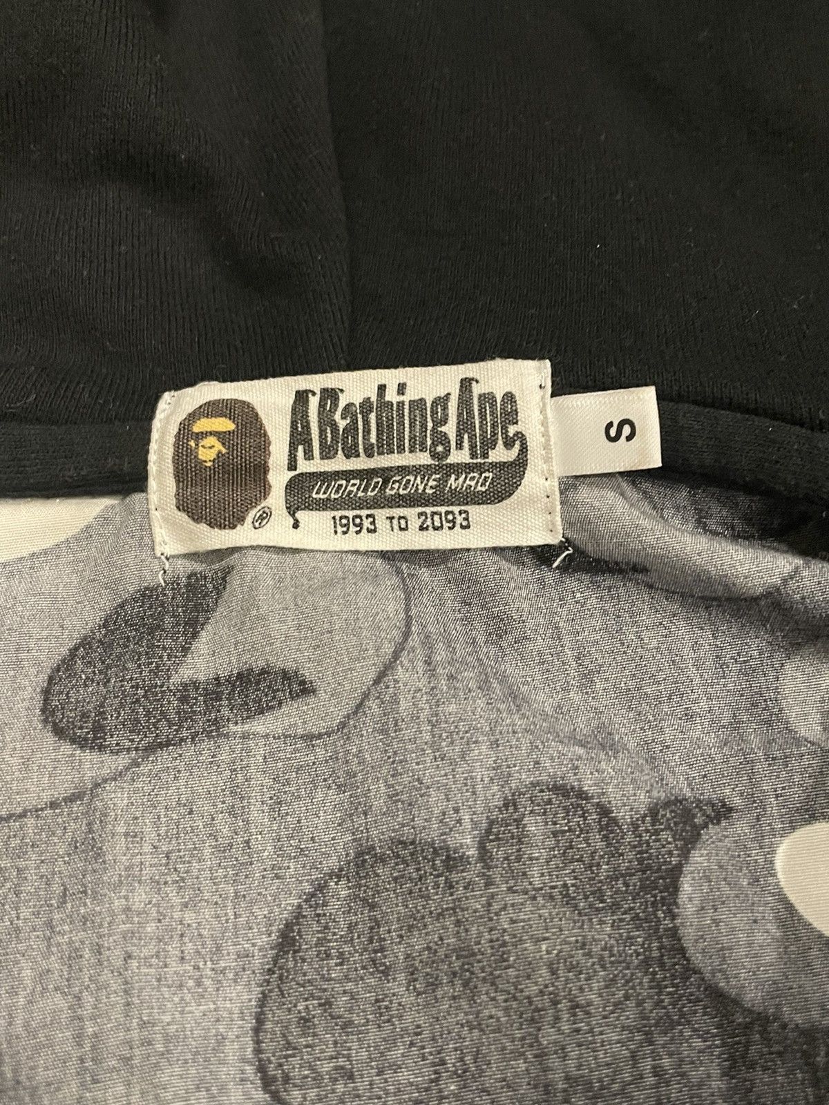 Bape RARE Bape Camo Zip Up Hoodie Ape Head Logo Sweatshirt Size US S / EU 44-46 / 1 - 7 Thumbnail