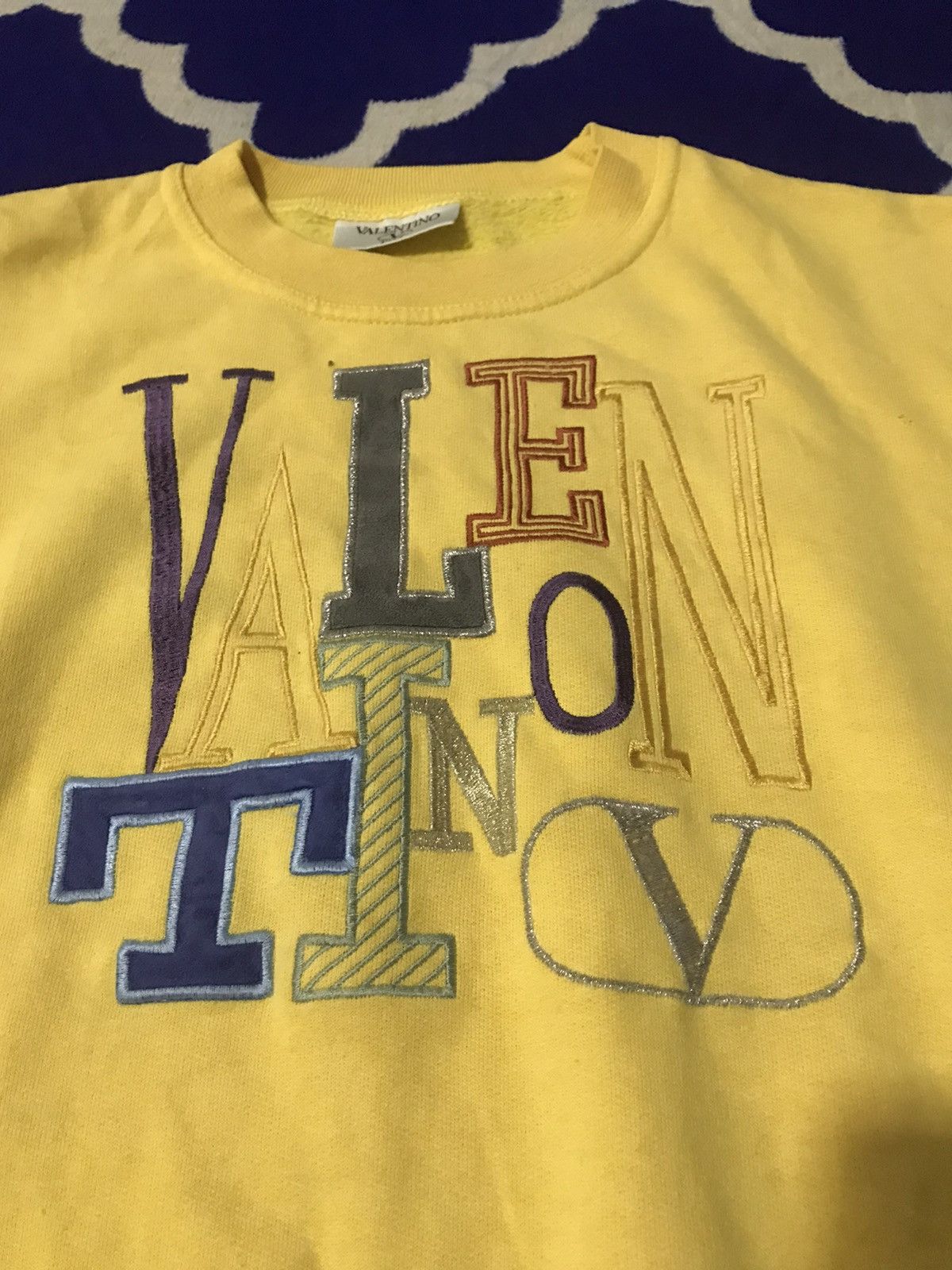 Valentino VALENTINO BIG LOGO SPELL OUT Embroidered Sweatshirt Size US M / EU 48-50 / 2 - 1 Thumbnail