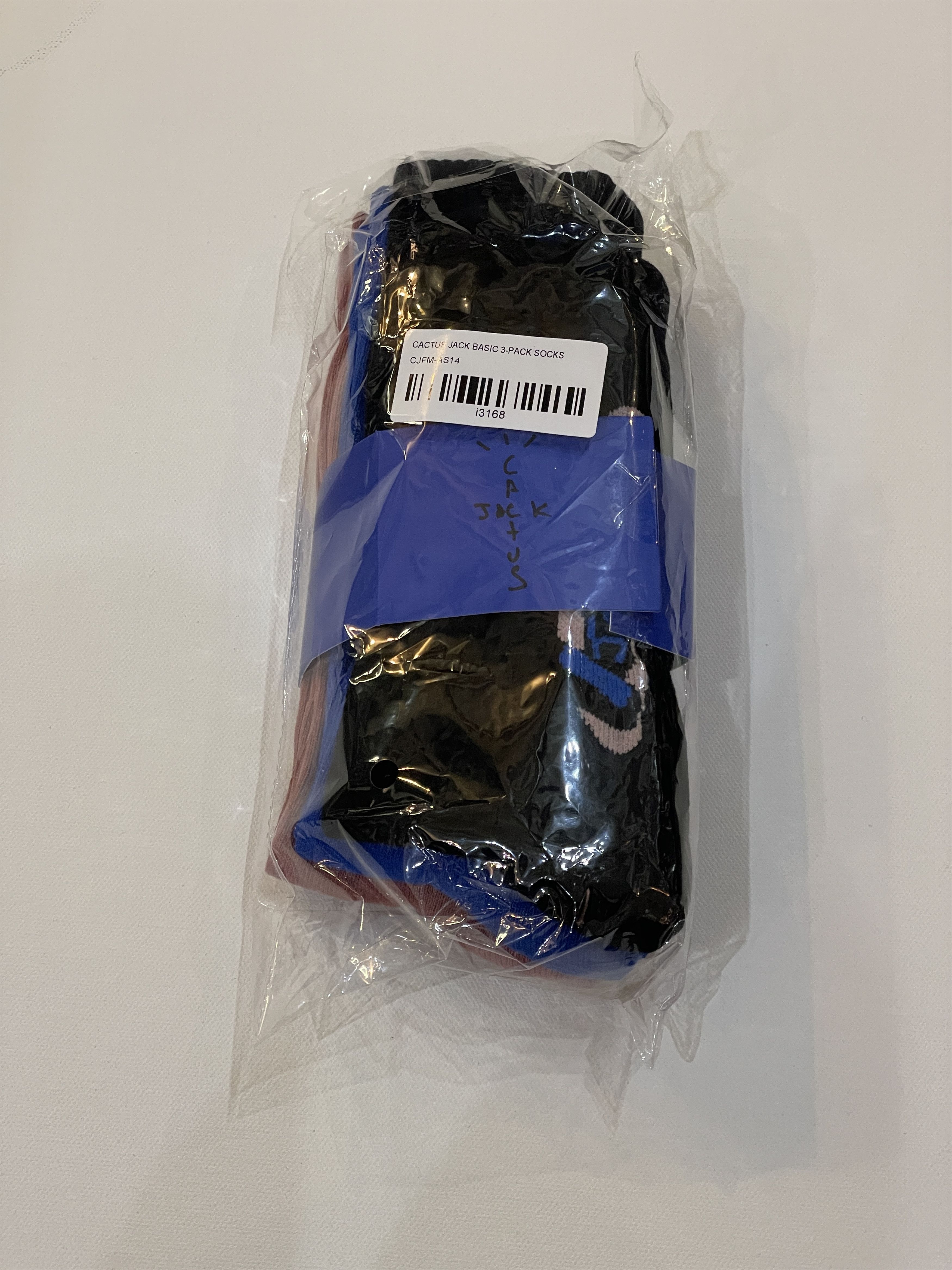 TRAVIS SCOTT CACTUS JACK BASIC3PACKSOCKS