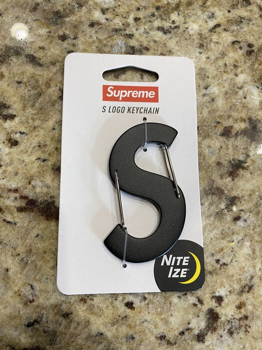 Supreme SUPREME S LOGO NIGHTZN KEYCHAIN BLACK | Grailed