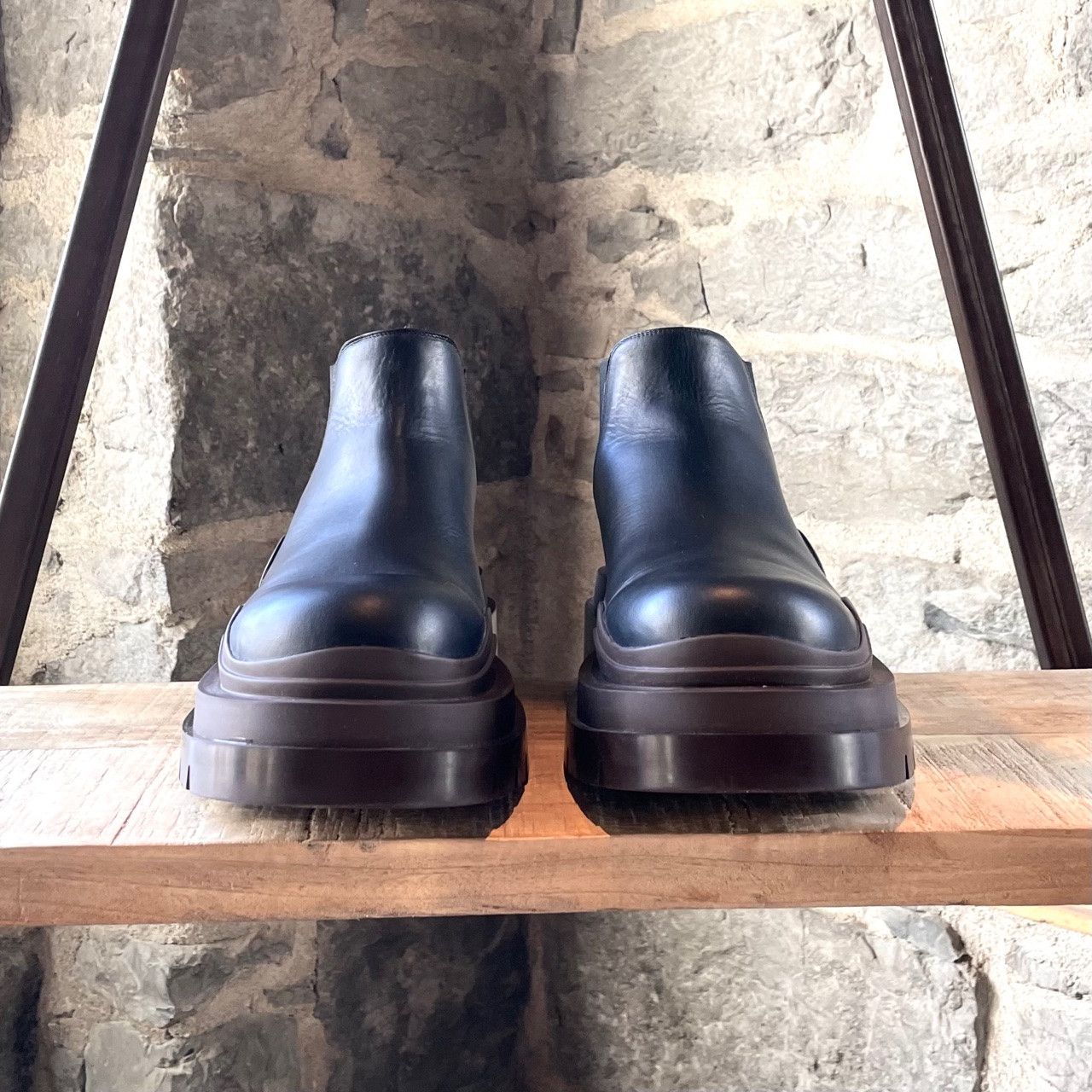 Bottega Veneta Bottega Venetta Black Leather Low Tire Chelsea Boots Size US 10 / EU 43 - 3 Thumbnail