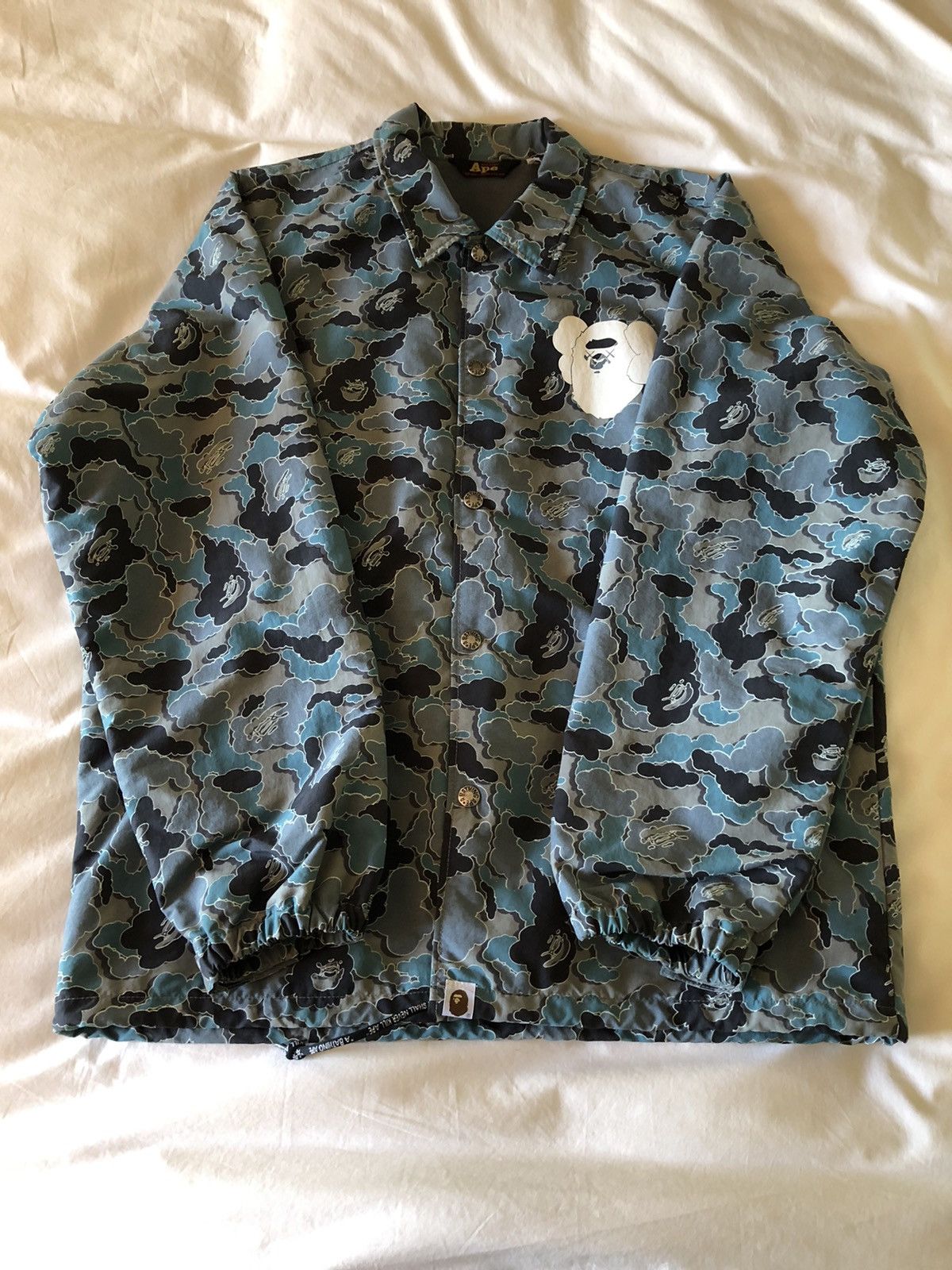 Bape × Kaws Bape kaws coach jacket Size US M / EU 48-50 / 2 - 1 Thumbnail