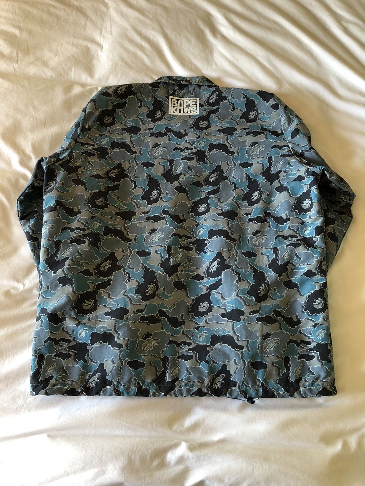 Bape × Kaws Bape kaws coach jacket Size US M / EU 48-50 / 2 - 2 Thumbnail