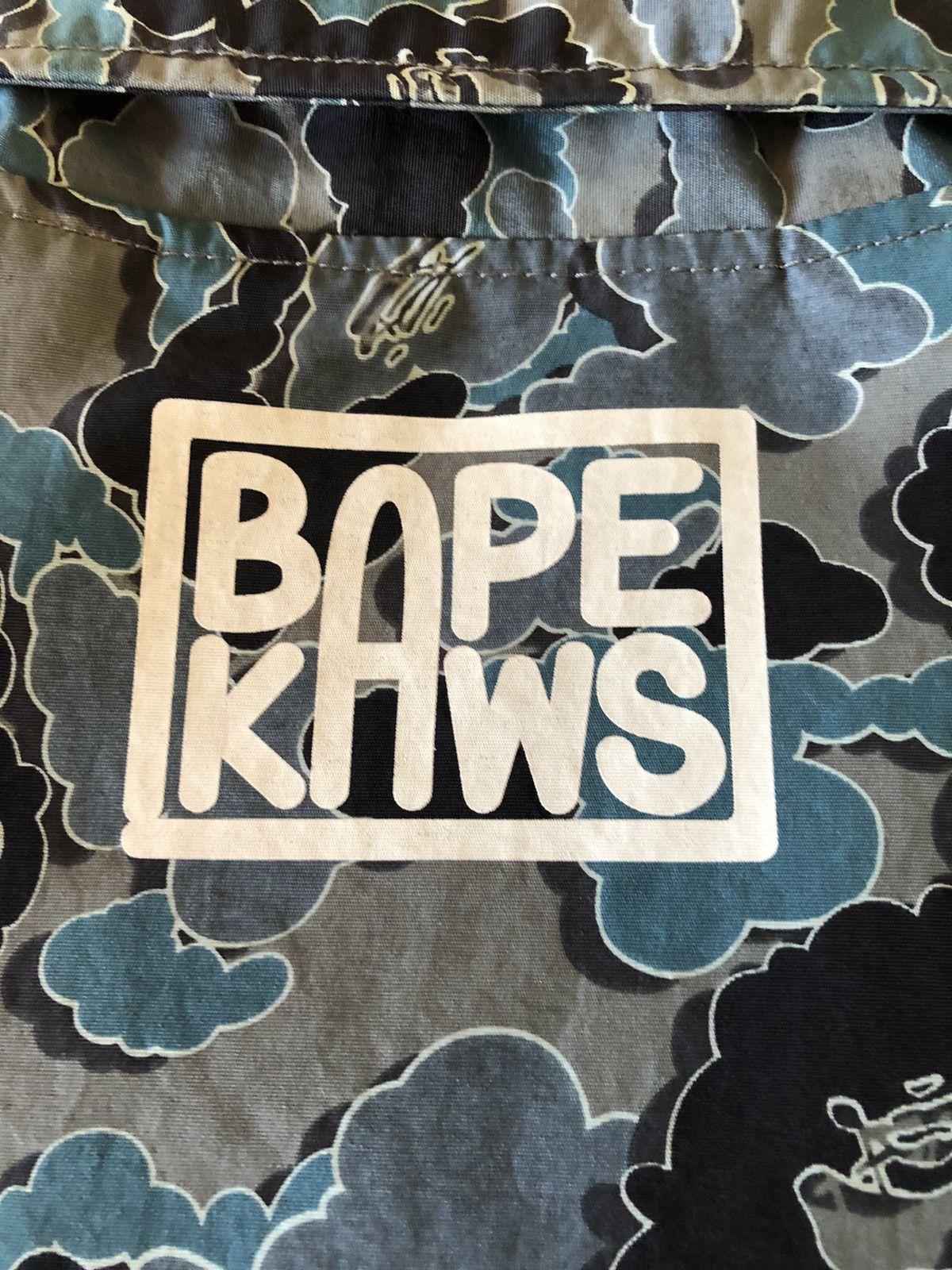 Bape × Kaws Bape kaws coach jacket Size US M / EU 48-50 / 2 - 4 Thumbnail