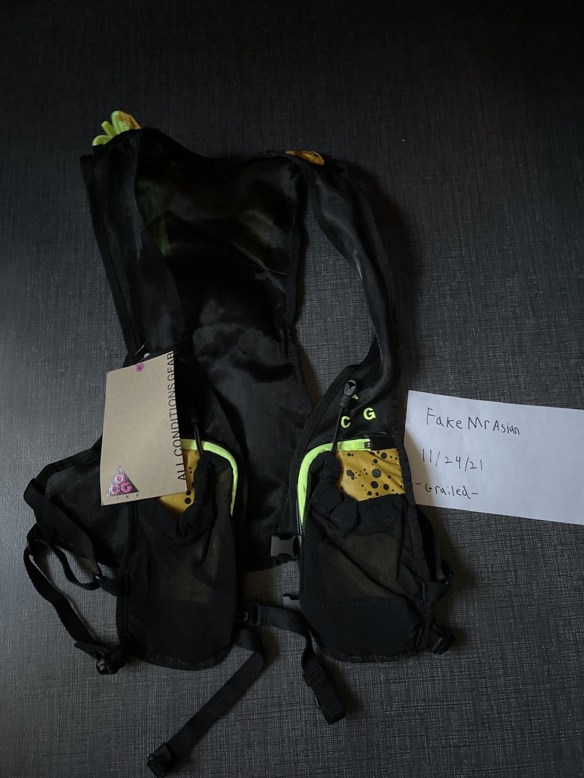 acg hydration vest