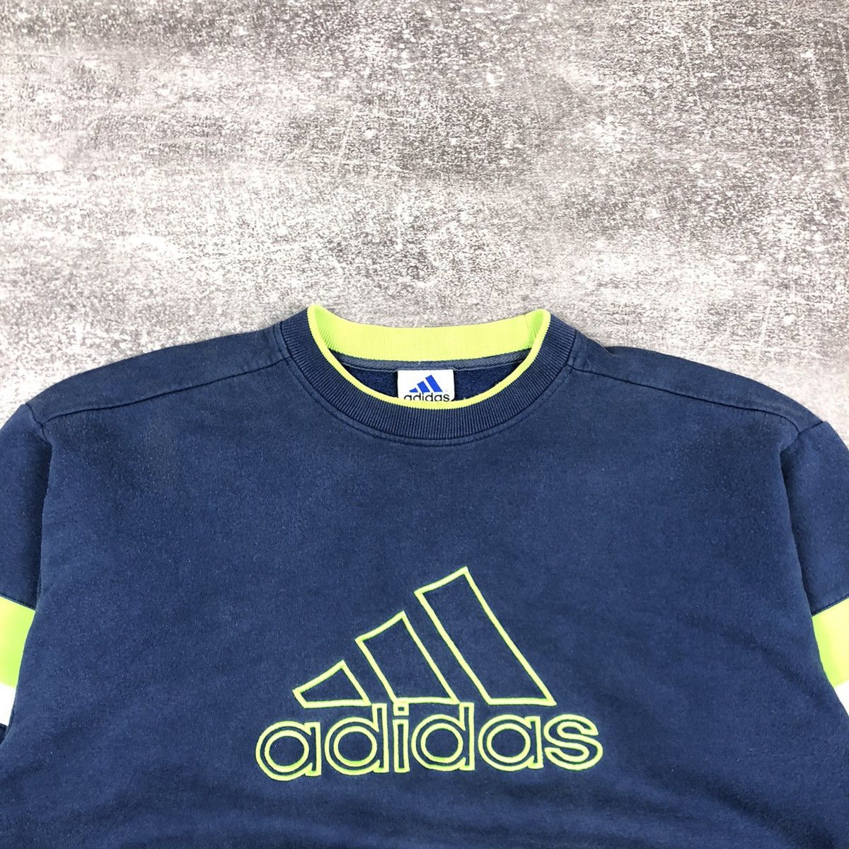 Adidas Vintage Adidas Blue Sweatshirt Big logo Size US L / EU 52-54 / 3 - 2 Thumbnail