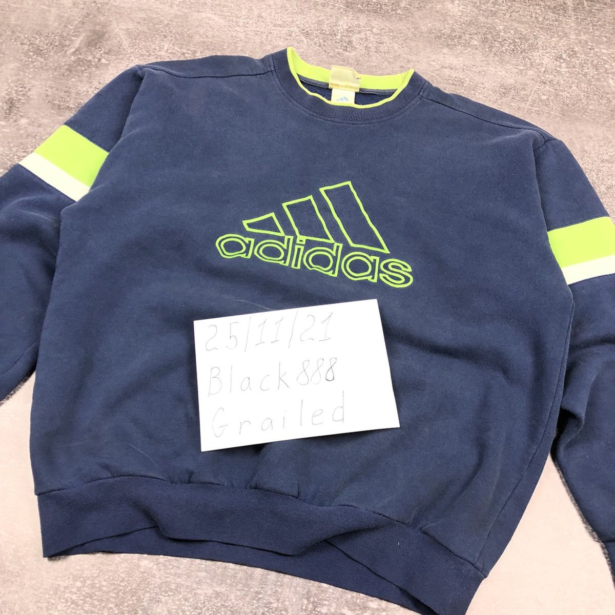 Adidas Vintage Adidas Blue Sweatshirt Big logo Size US L / EU 52-54 / 3 - 15 Thumbnail
