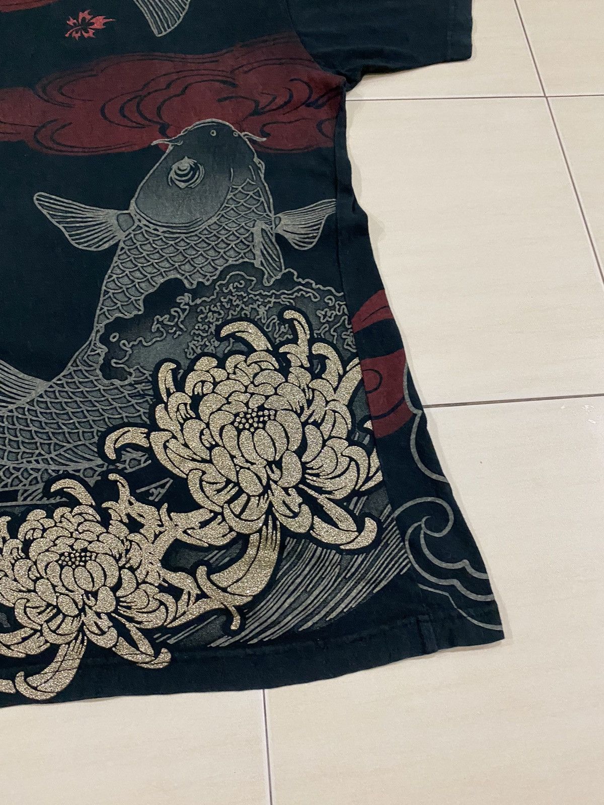 Japanese Brand Japanese tradition X Koi Fish Sukajan Overprint t shirt Size US XXL / EU 58 / 5 - 6 Thumbnail