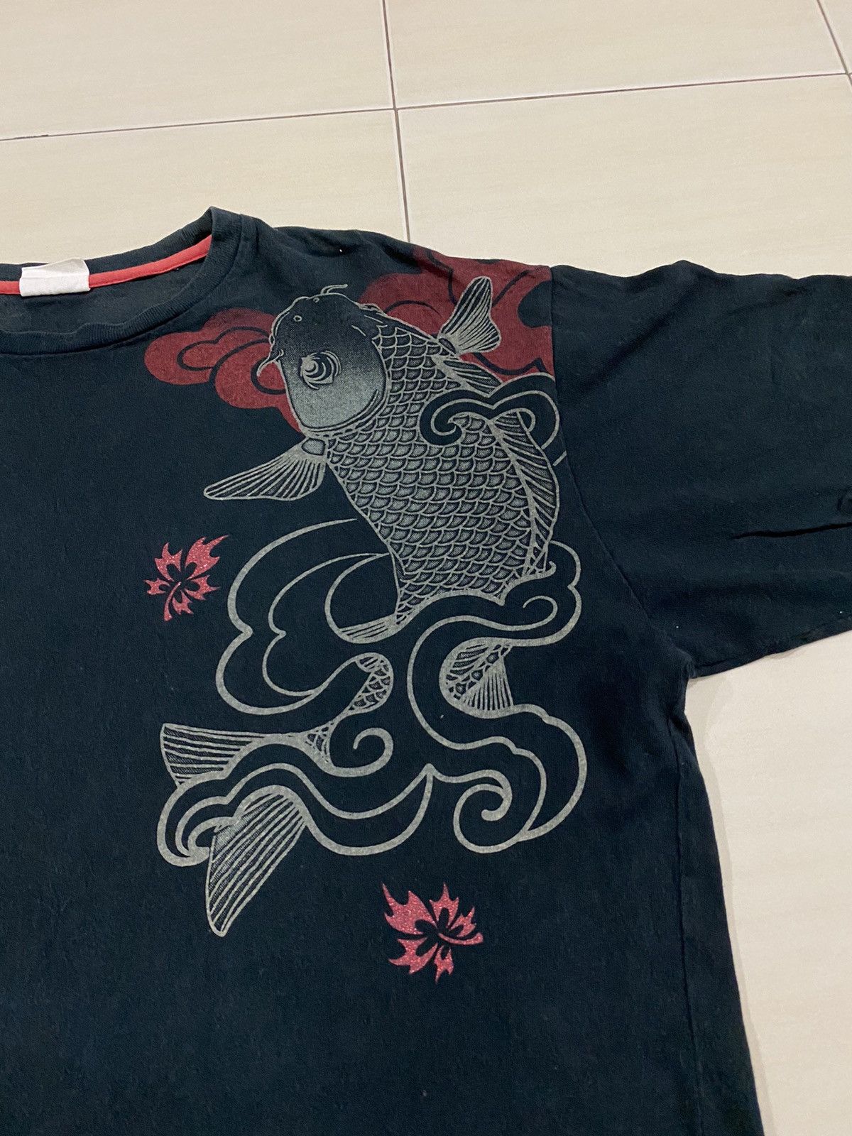 Japanese Brand Japanese tradition X Koi Fish Sukajan Overprint t shirt Size US XXL / EU 58 / 5 - 10 Thumbnail