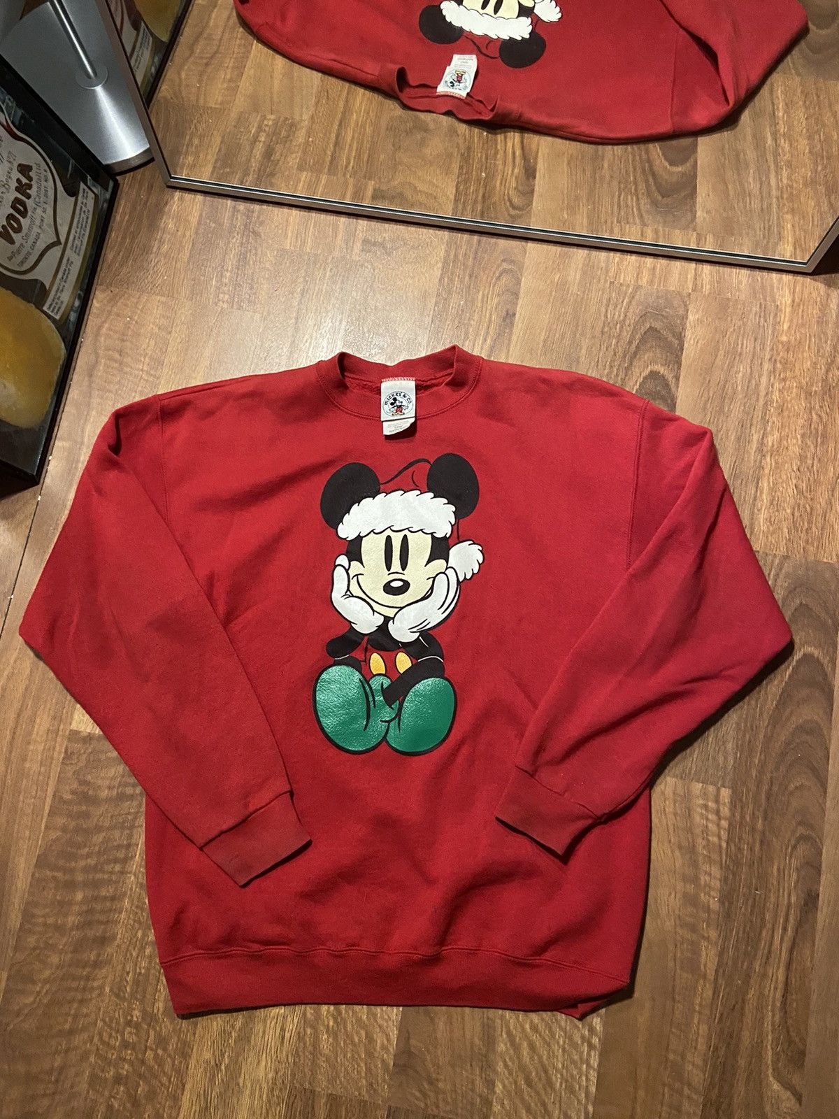 vintage-vintage-1980s-disney-christmas-mickey-mouse-crewneck-sweater