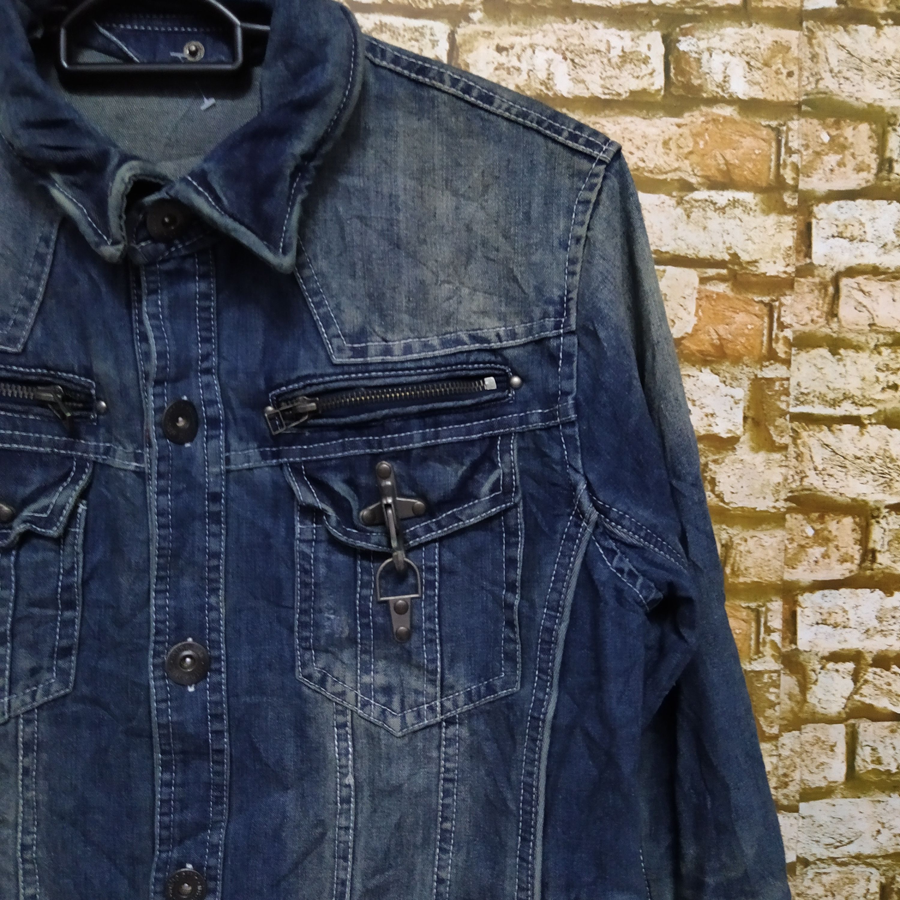 In The Attic IN THE ATTIC DISTRESSED DENIM JACKET (D363) Size US M / EU 48-50 / 2 - 2 Thumbnail