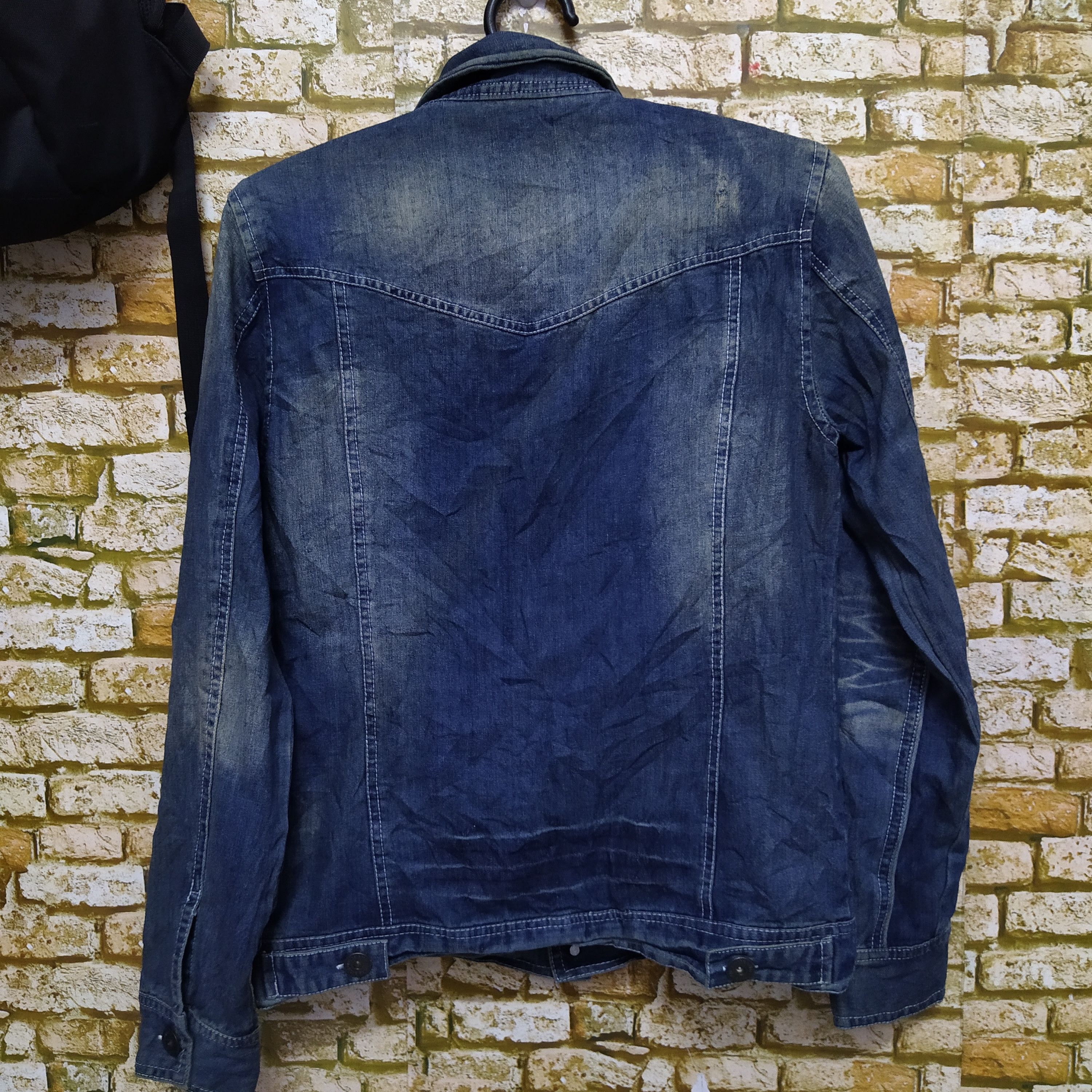 In The Attic IN THE ATTIC DISTRESSED DENIM JACKET (D363) Size US M / EU 48-50 / 2 - 6 Thumbnail
