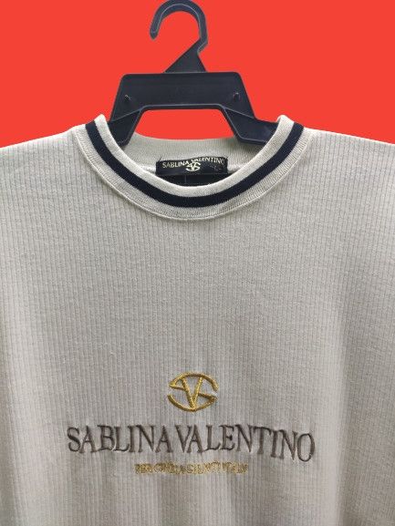 Vintage 🔥 Vintage Sablina Valentino t shirt embroidery Size US M / EU 48-50 / 2 - 2 Thumbnail