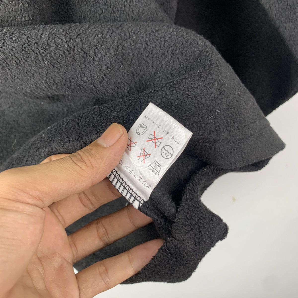 Salomon SALOMON Embroidery Turtle Neck Black Fleece Sweater Size L Size US L / EU 52-54 / 3 - 11 Thumbnail