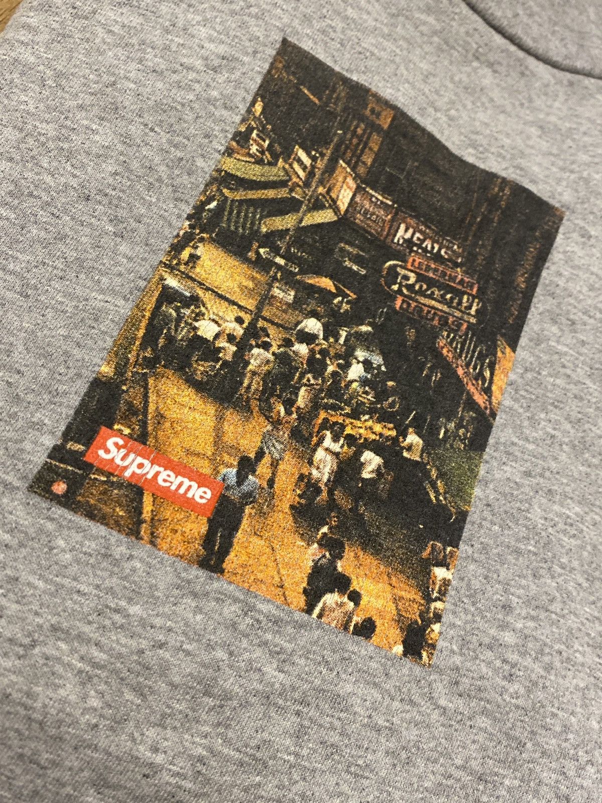 Supreme Street Scene Jacquard Tシャツ Supreme Street Scene Jacquard S S Top (FW20) - $98