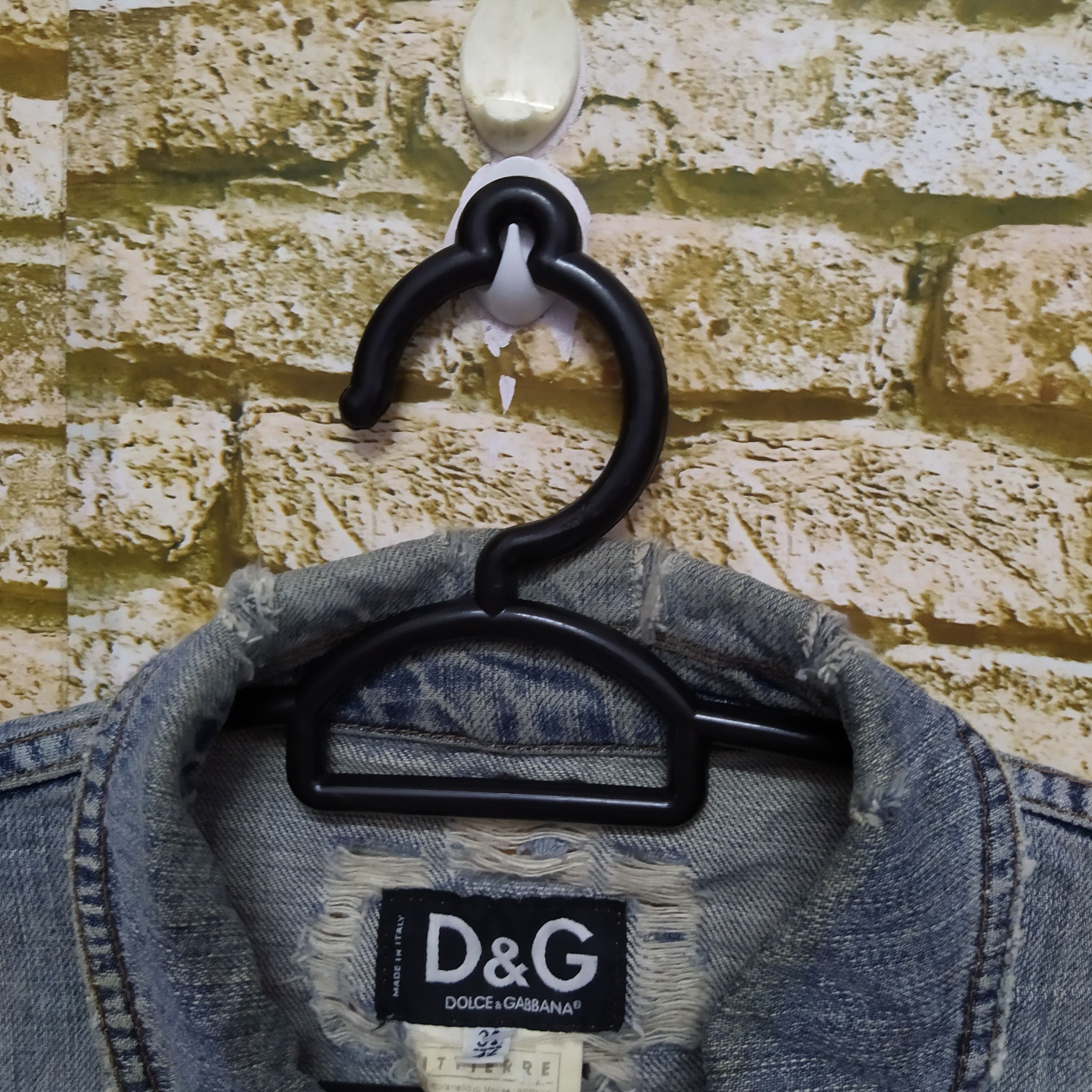 Dolce & Gabbana DOLCE & GABBANA HEAVY DISTRESSED DENIM JACKET (D375) Size US M / EU 48-50 / 2 - 6 Thumbnail