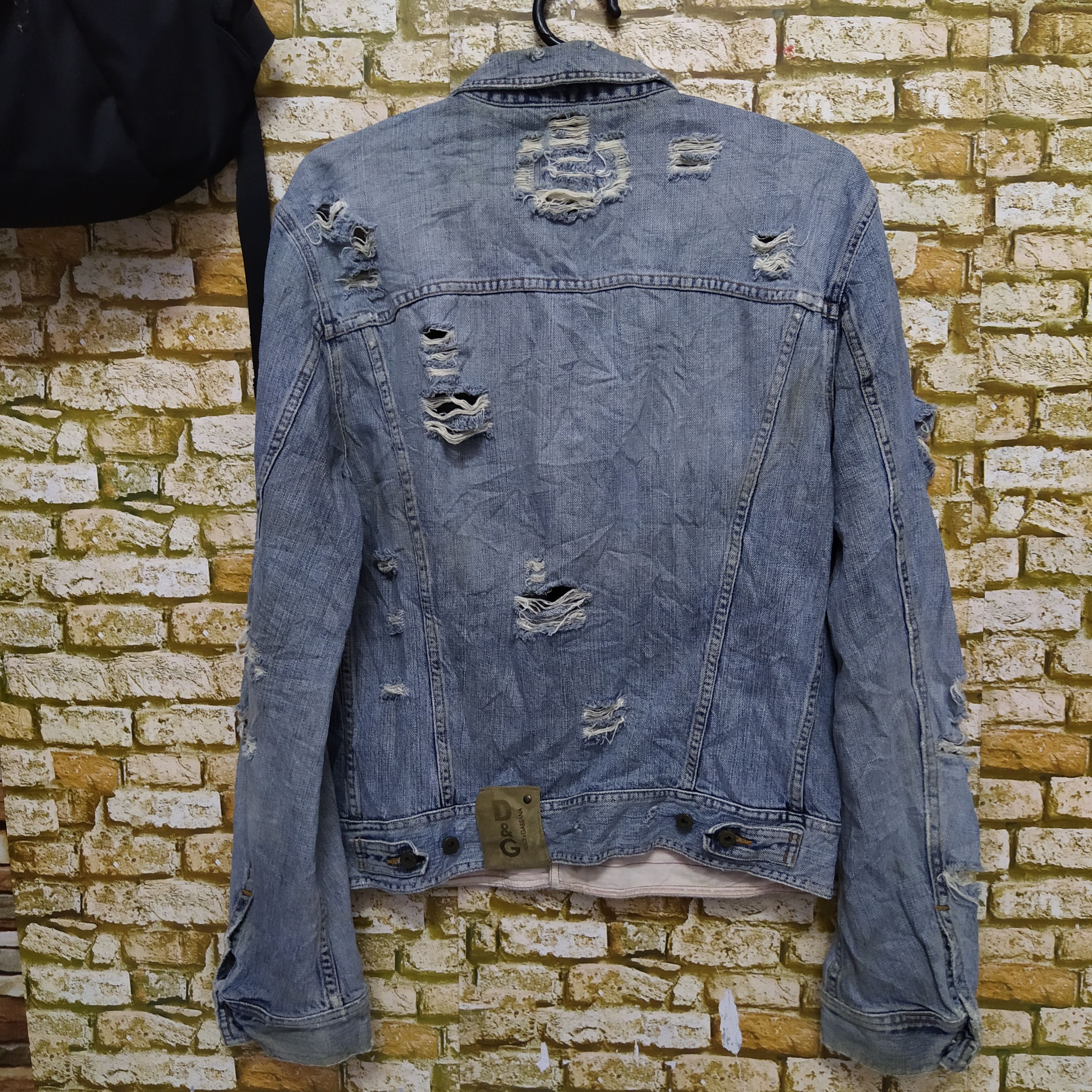 Dolce & Gabbana DOLCE & GABBANA HEAVY DISTRESSED DENIM JACKET (D375) Size US M / EU 48-50 / 2 - 7 Thumbnail