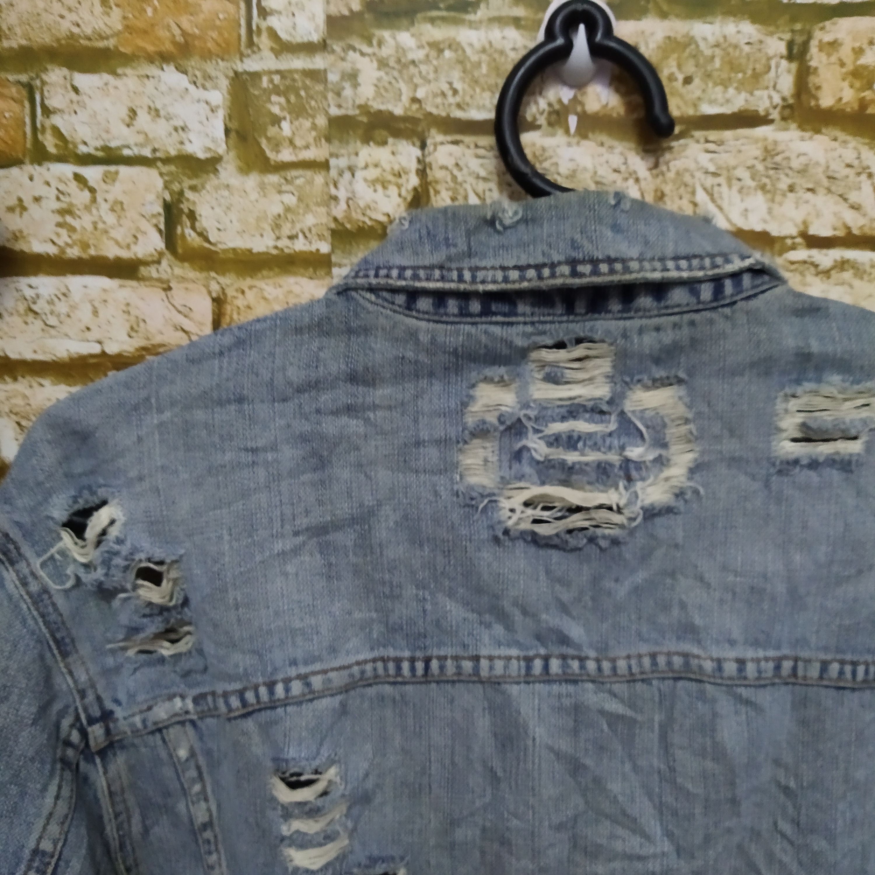 Dolce & Gabbana DOLCE & GABBANA HEAVY DISTRESSED DENIM JACKET (D375) Size US M / EU 48-50 / 2 - 9 Thumbnail
