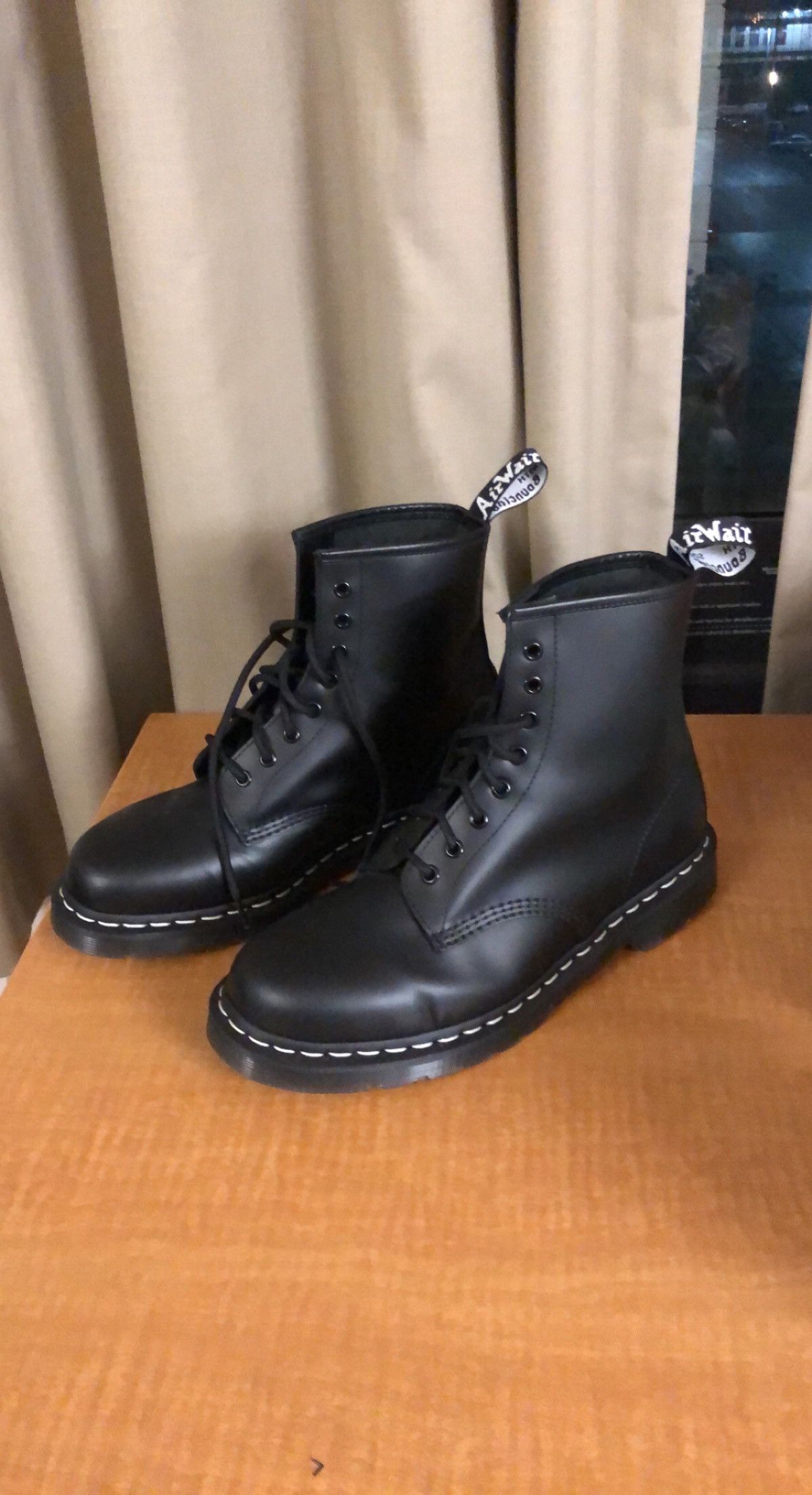 1460 contrast stitch smooth leather boots