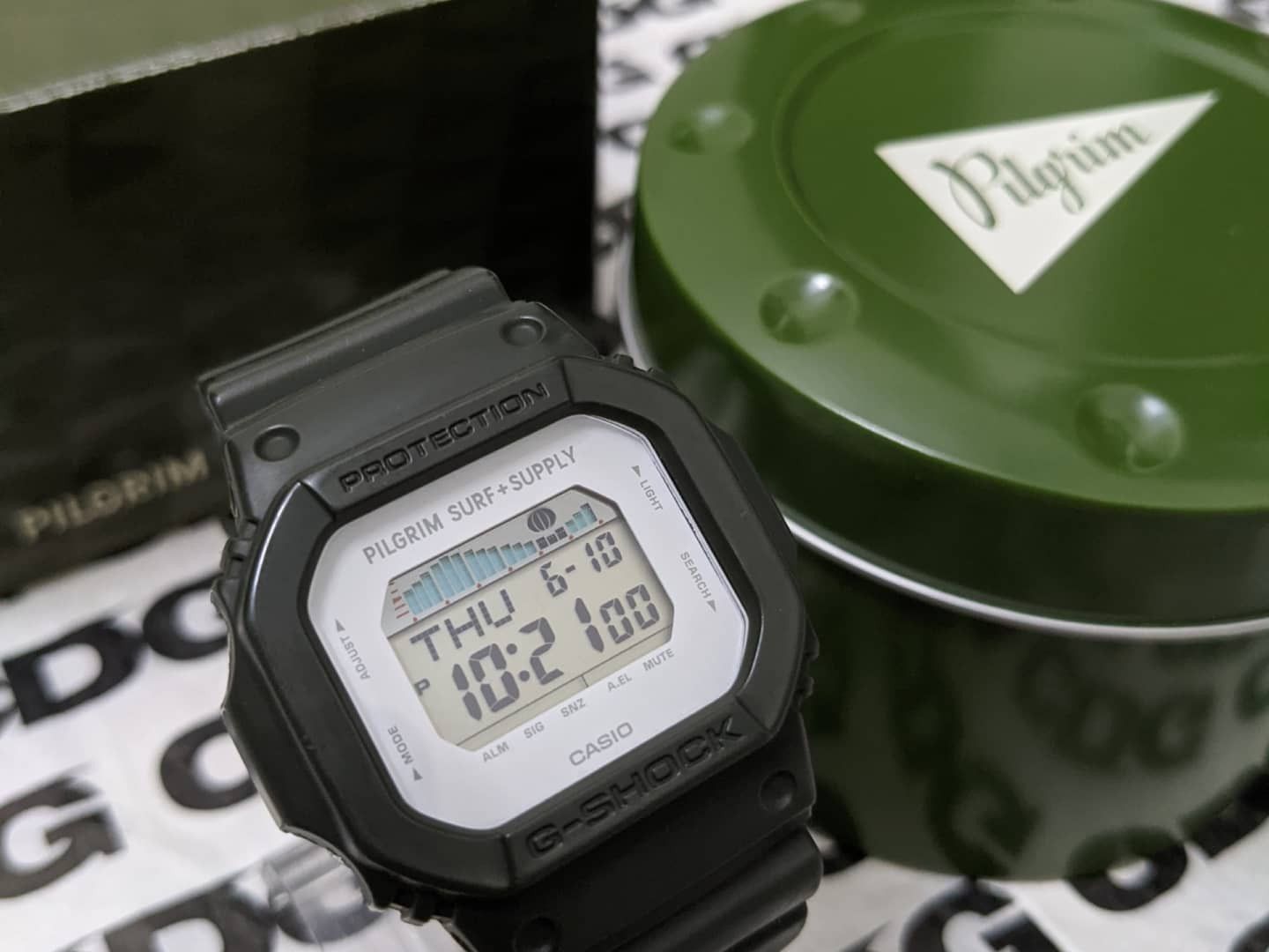 G-SHOCK × Pilgrim Surf+Suplpy『GLX-5600』 Casio G-SHOCK GLX-S5600-1JF Men's Watch Tide Graph Moon