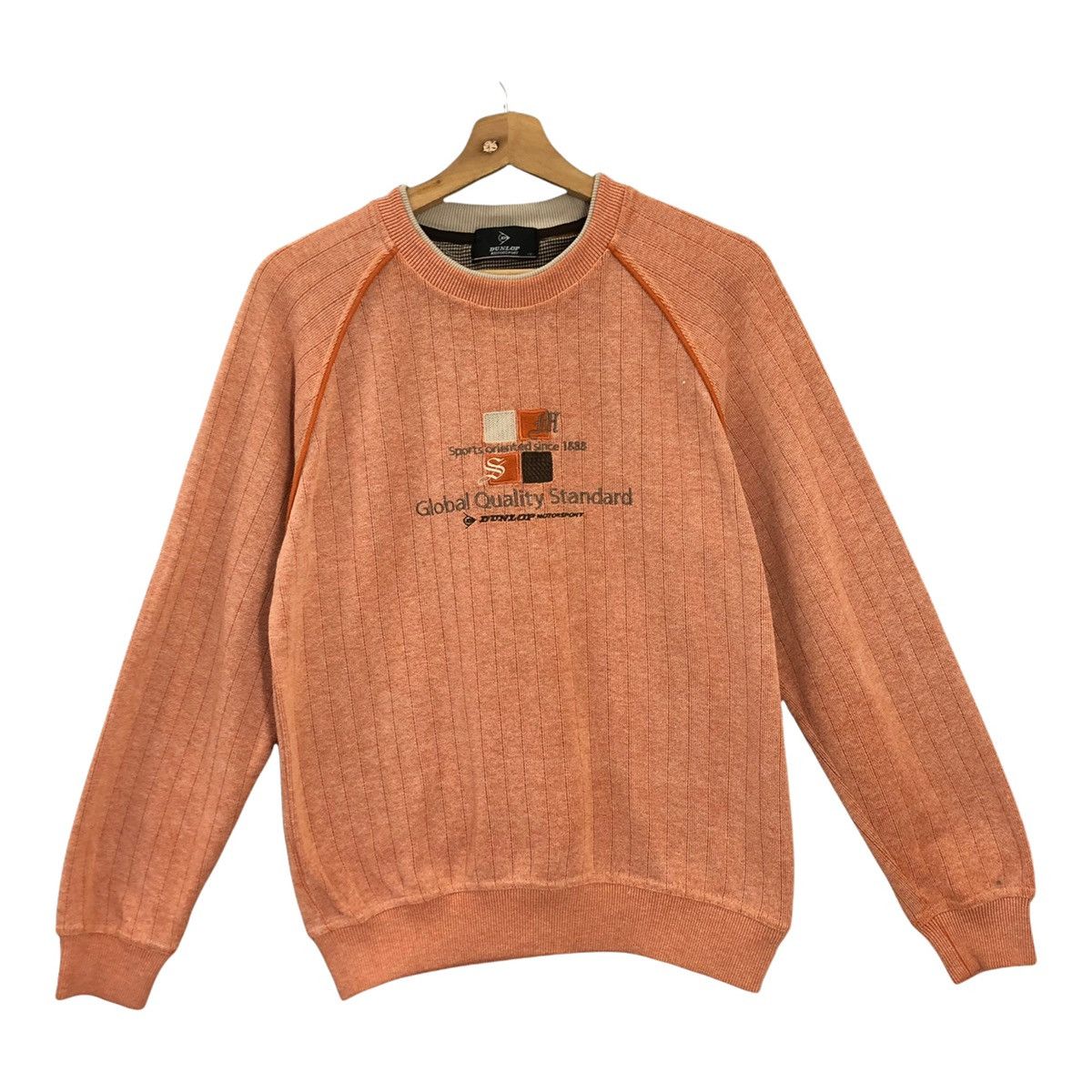 Dunlop 90s Dunlop Big Logo Embroidered Crewneck Sweatshirt Size M Size US M / EU 48-50 / 2 - 1 Thumbnail