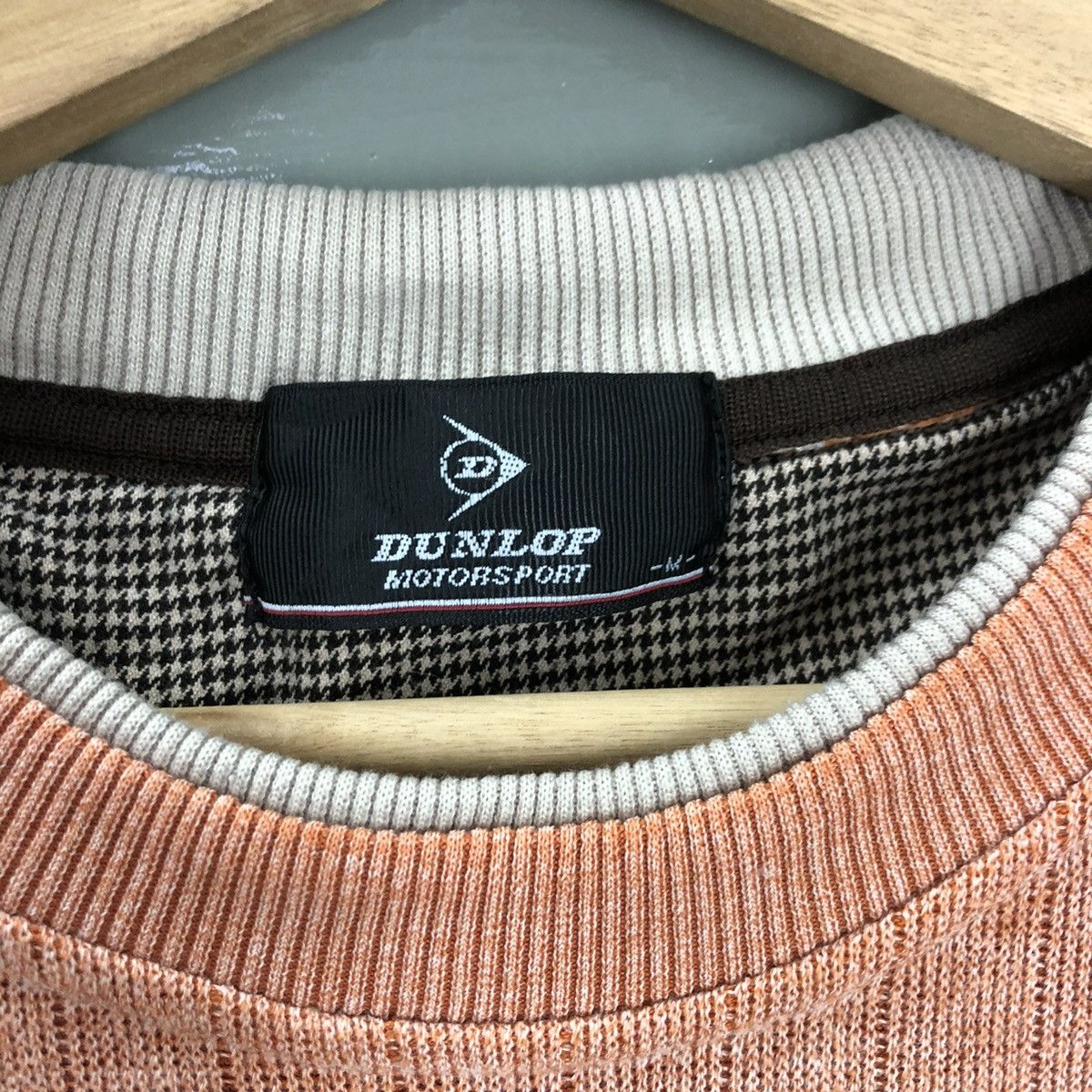 Dunlop 90s Dunlop Big Logo Embroidered Crewneck Sweatshirt Size M Size US M / EU 48-50 / 2 - 7 Thumbnail