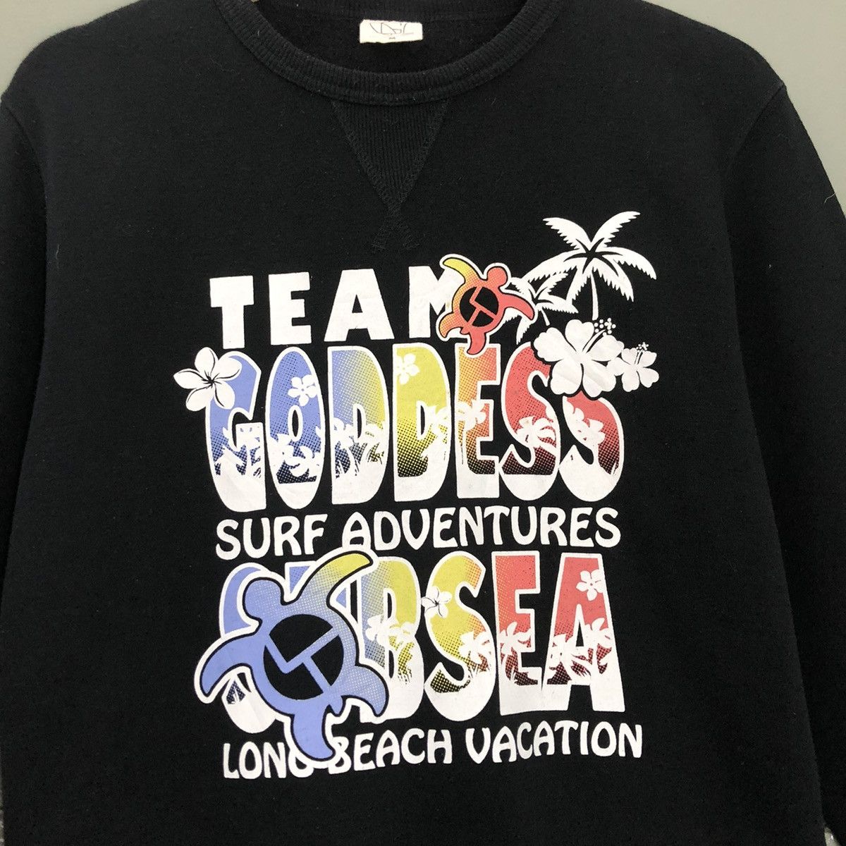 Japanese Brand Vintage Team Goddess Surf Crewneck Sweatshirt Size M Size US M / EU 48-50 / 2 - 4 Thumbnail