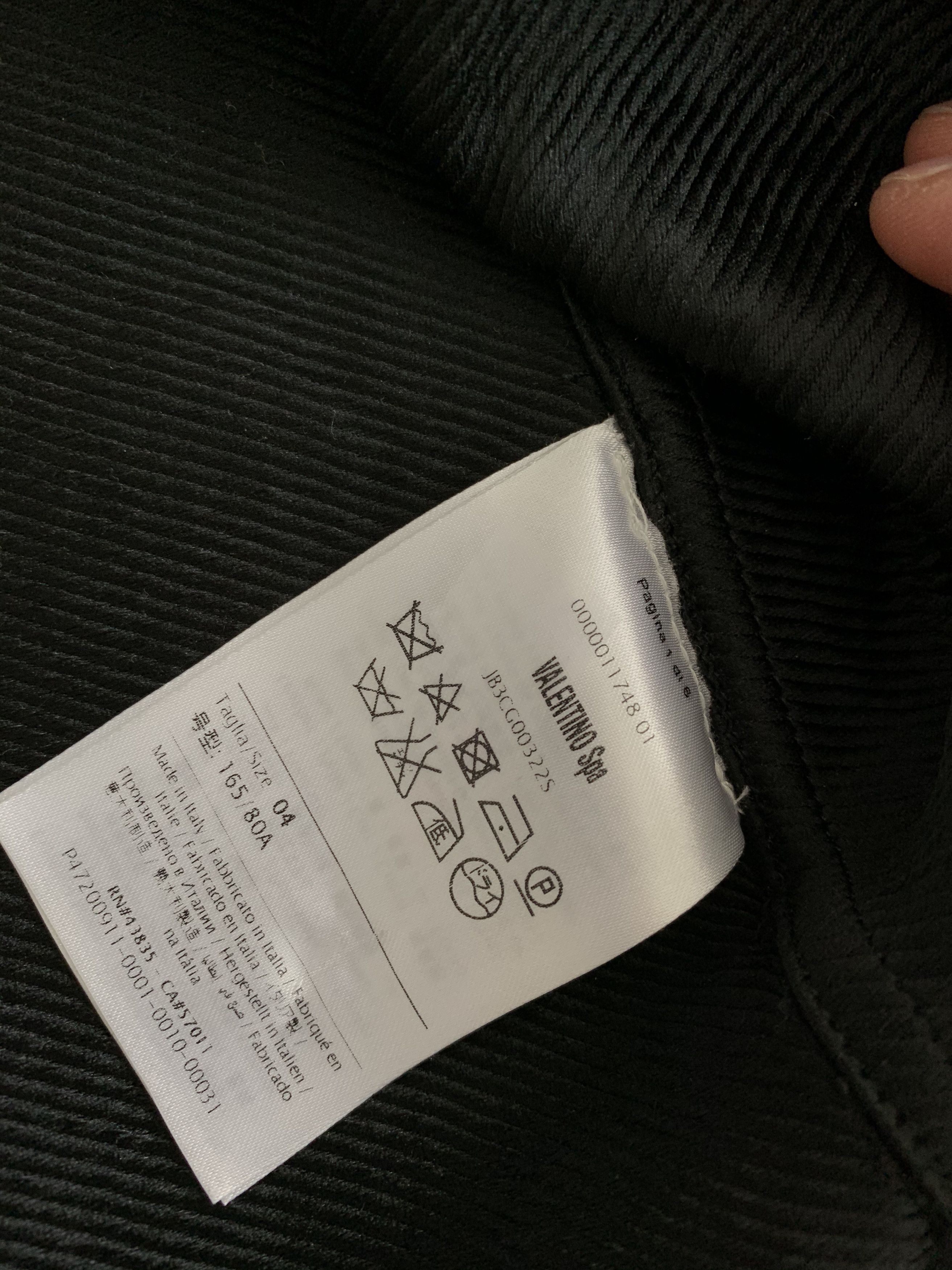 Valentino Valentino Cape Size US S / EU 44-46 / 1 - 5 Thumbnail