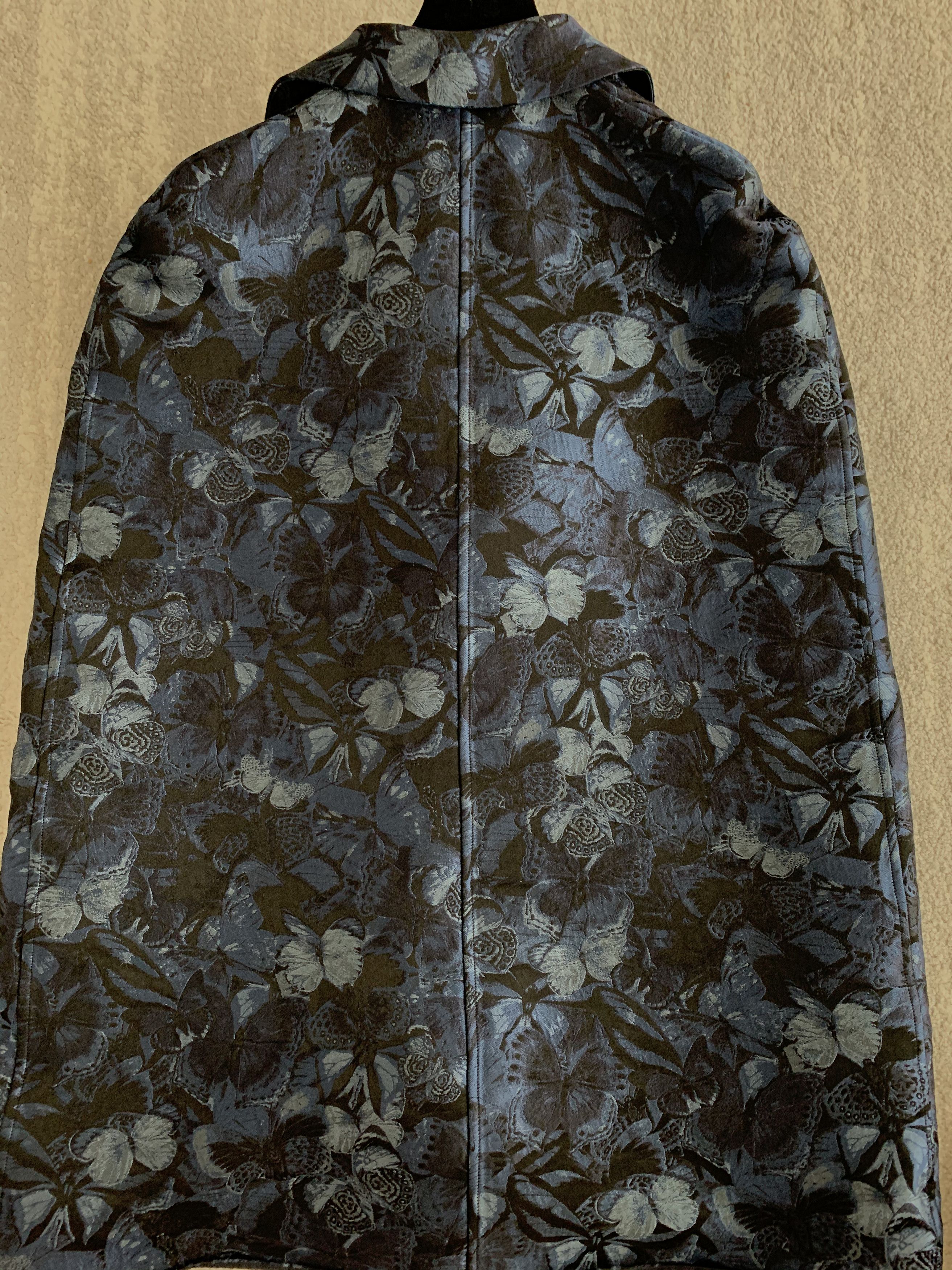 Valentino Valentino Cape Size US S / EU 44-46 / 1 - 3 Thumbnail