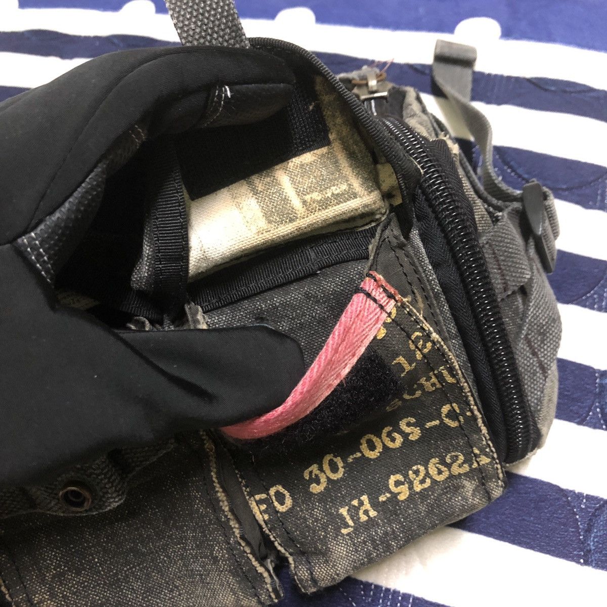 Japanese Brand NEED TO GONE🔥Tough Jeans Military Waist x Fullprint Inside Size ONE SIZE - 6 Thumbnail