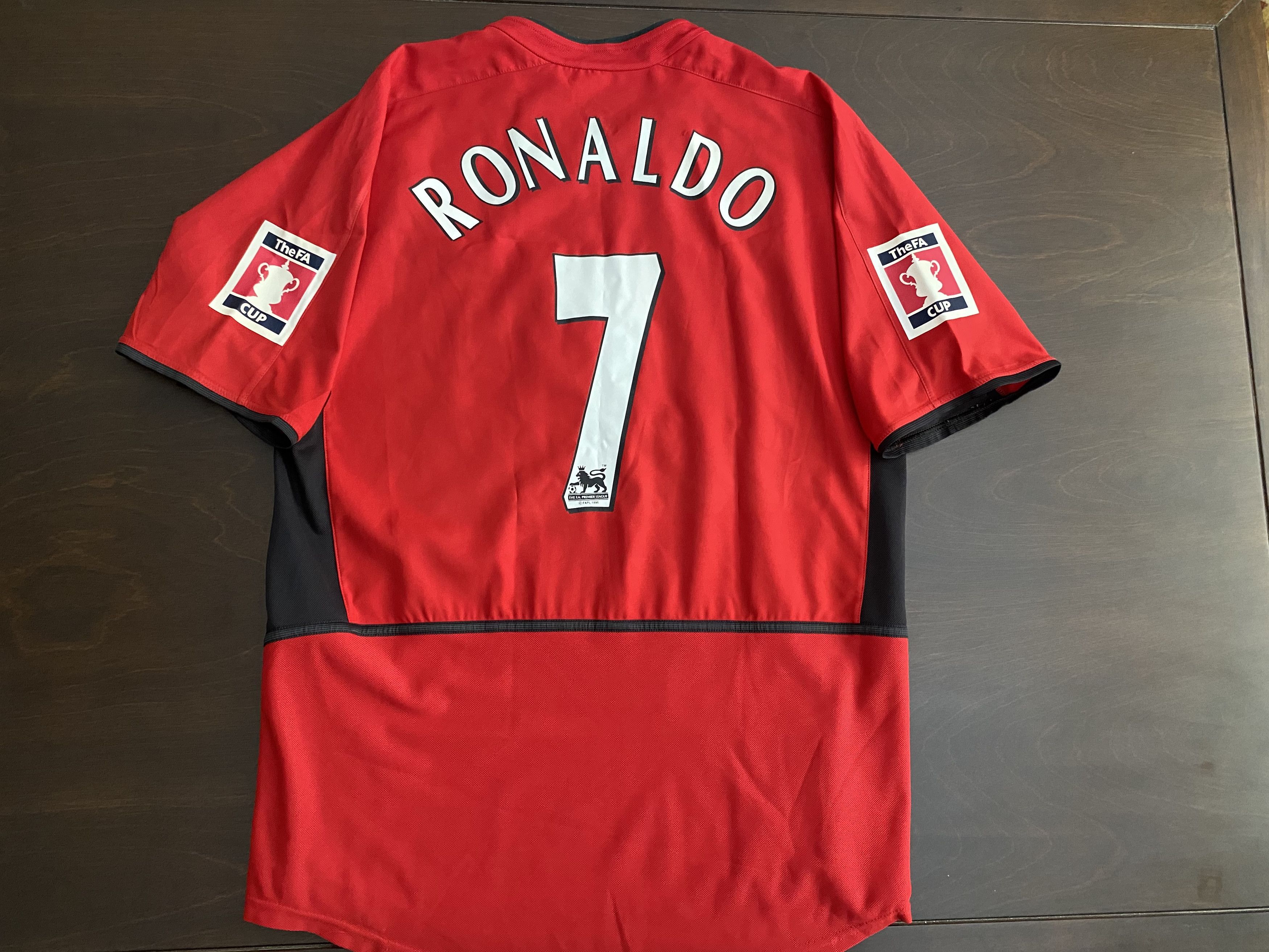 Manchester United 2007 2008 2009 home shirt jersey red XL size Nike Ronaldo  era.