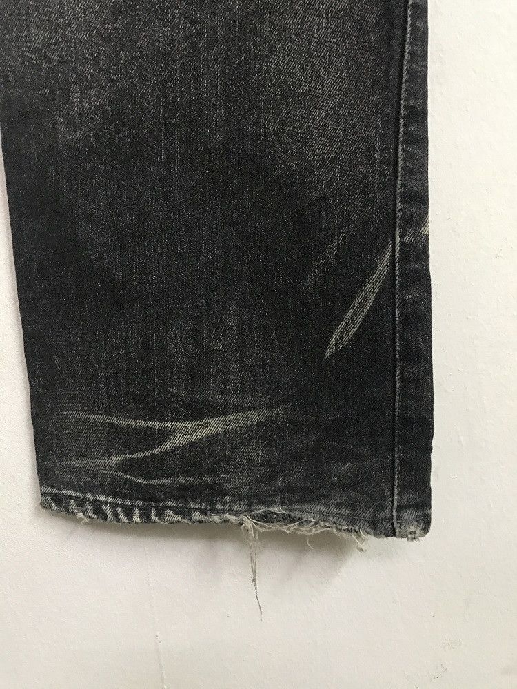 United Arrows UNITED ARROWS x TABLOID NEWS Distressed Charcoal Wash Denim Size US 31 - 19 Thumbnail
