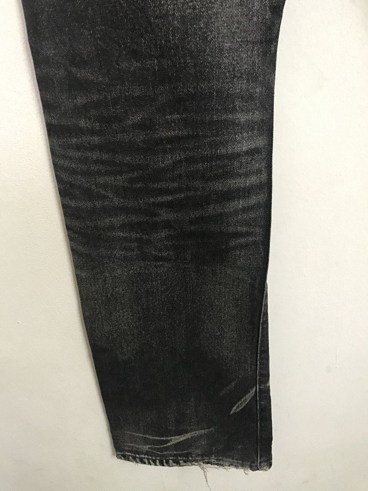 United Arrows UNITED ARROWS x TABLOID NEWS Distressed Charcoal Wash Denim Size US 31 - 17 Thumbnail