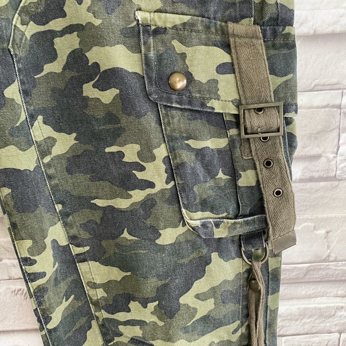 Japanese Brand Semantic Design Cargo Pants Double knee Camo Size US 33 - 9 Thumbnail