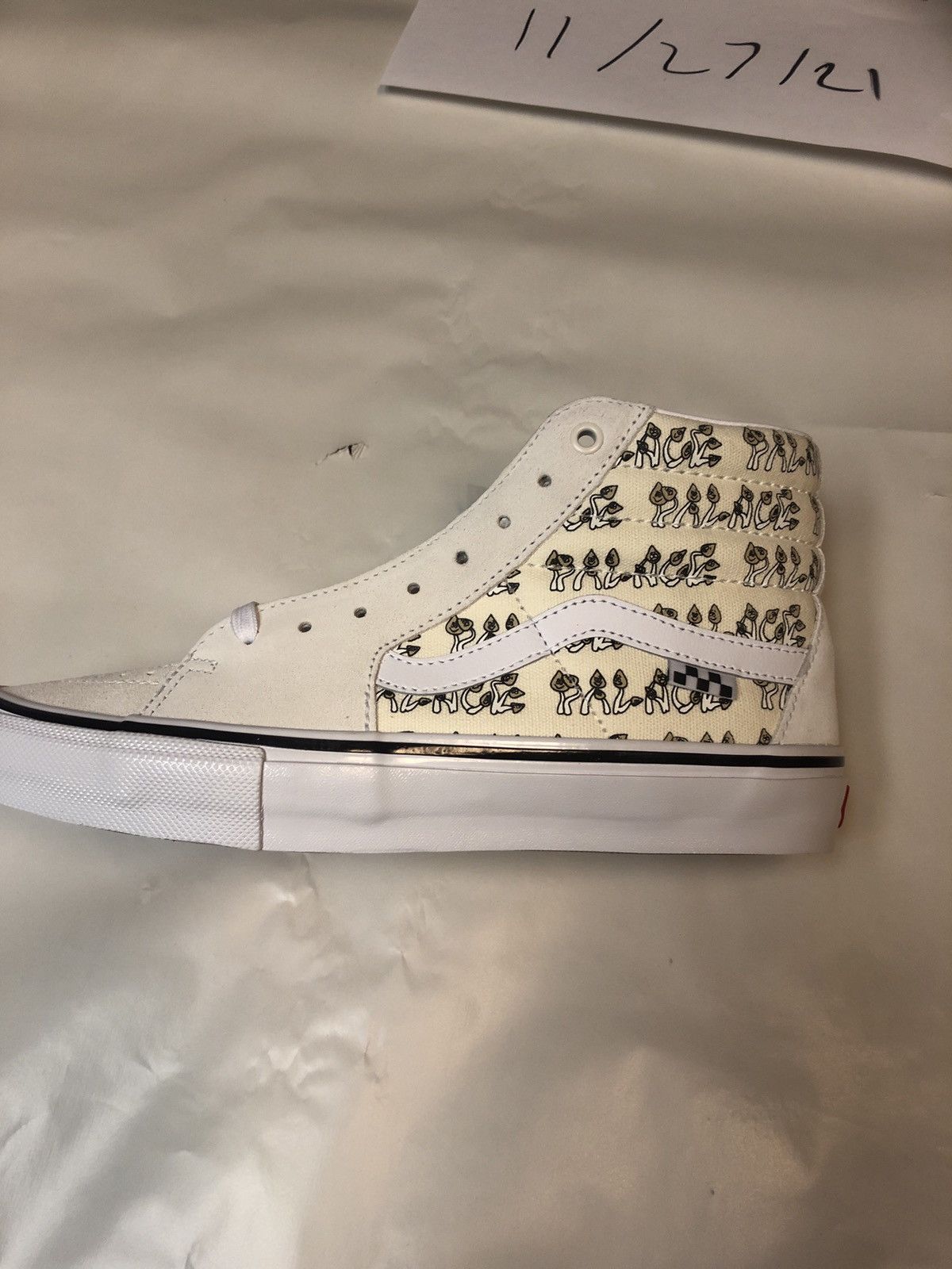 Palace × Vans Palace x Vans Sk8-Hi Mushroom Funguy Marshmallow 9.5us Size US 9.5 / EU 42-43 - 8 Thumbnail