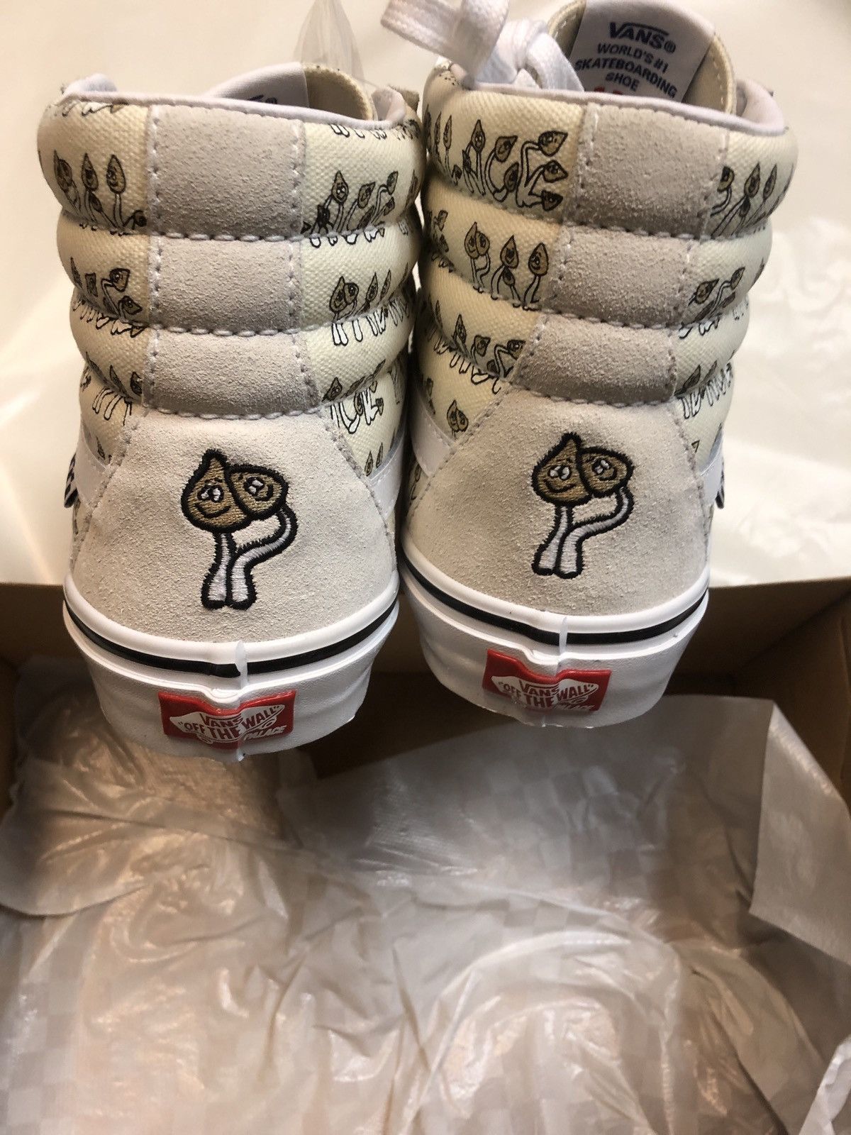 Palace × Vans Palace x Vans Sk8-Hi Mushroom Funguy Marshmallow 9.5us Size US 9.5 / EU 42-43 - 12 Thumbnail