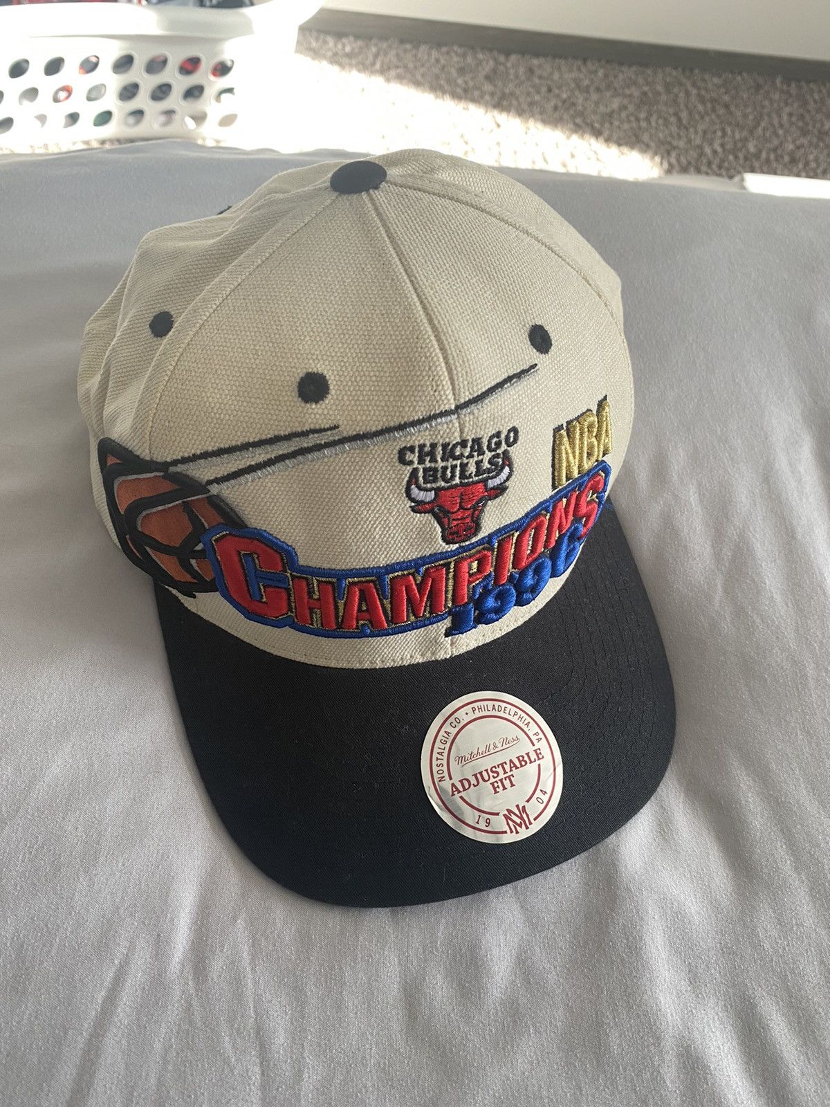 Mitchell & Ness × NBA Mitchell and ness bulls championship hat SnapBack Size ONE SIZE - 3 Thumbnail