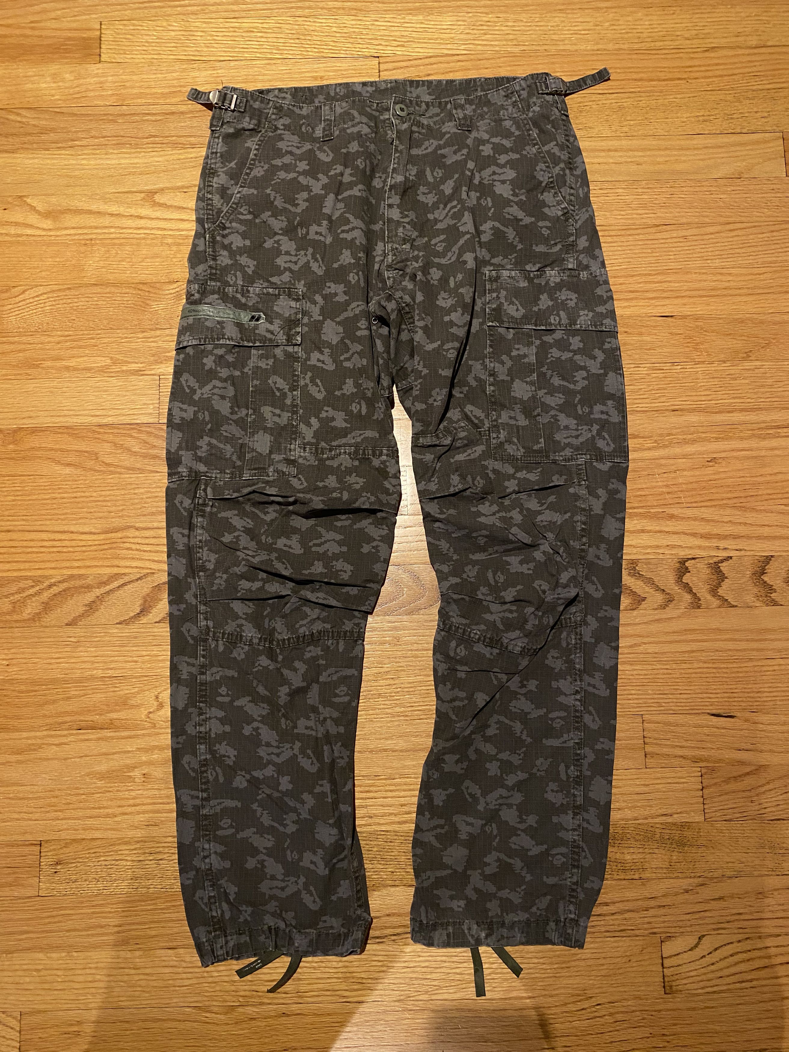 Bape × Wtaps BAPE X WTAPS URSUS DIGI CAMO CARGO PANTS | Grailed