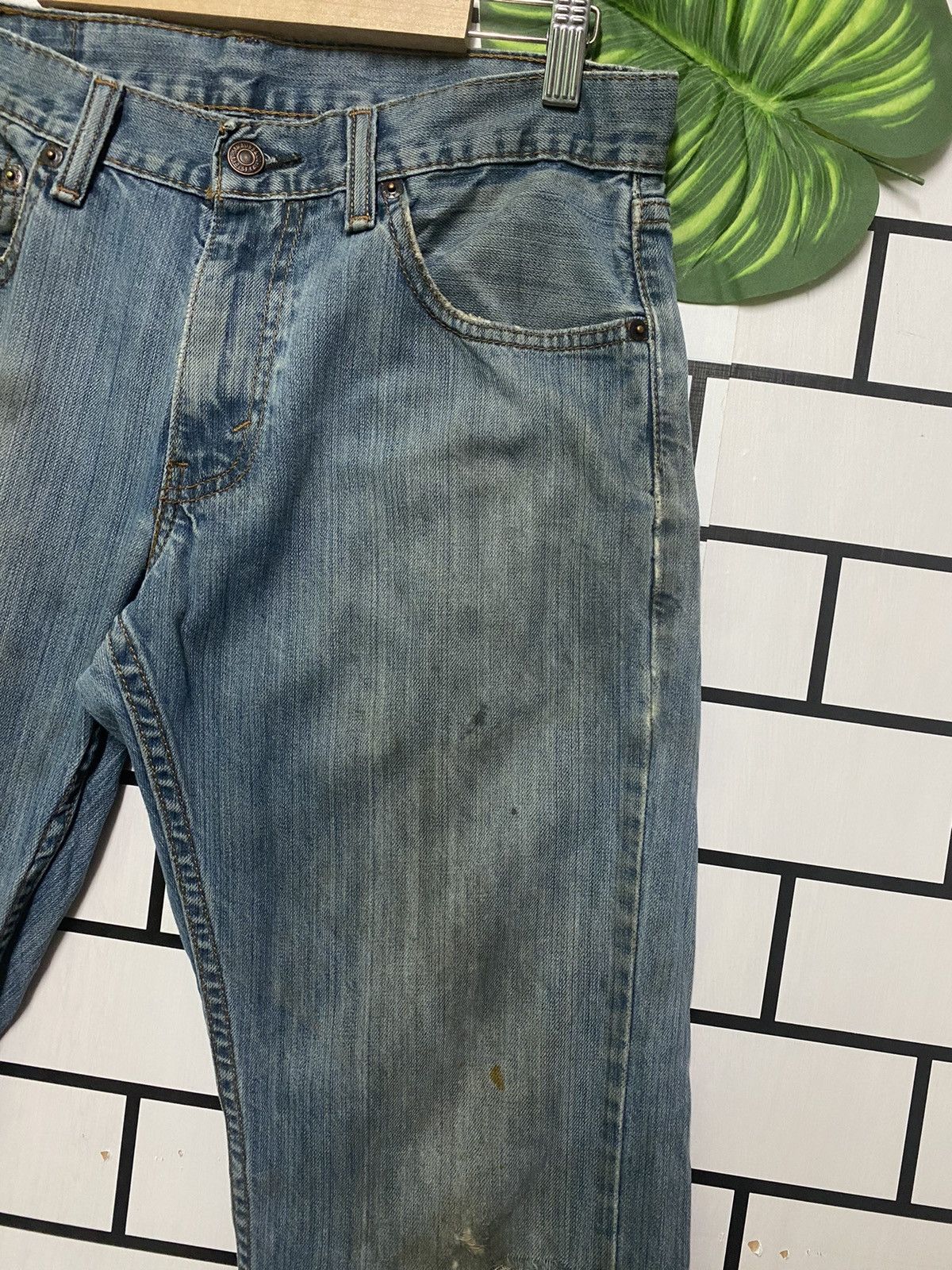 Levi's × Vintage Dirty Blue LEVIS Distressed Denim Jeans -L18 Size US 30 / EU 46 - 7 Thumbnail