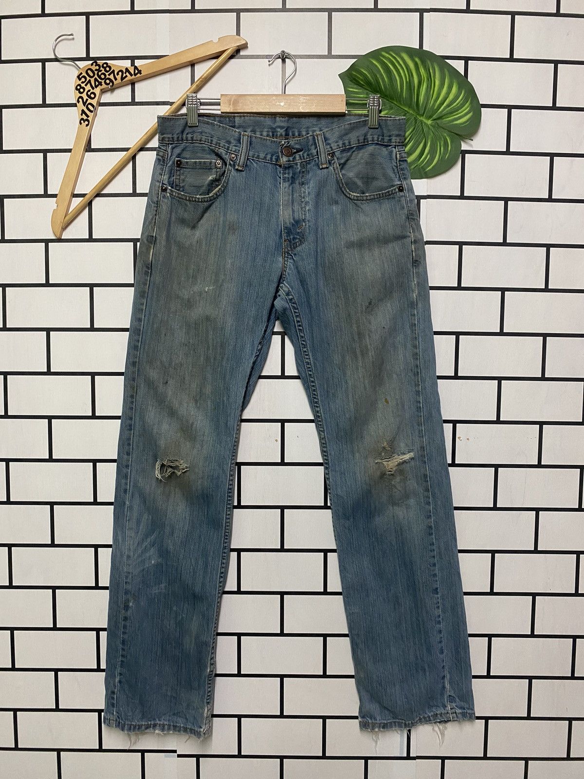 Levi's × Vintage Dirty Blue LEVIS Distressed Denim Jeans -L18 Size US 30 / EU 46 - 1 Thumbnail