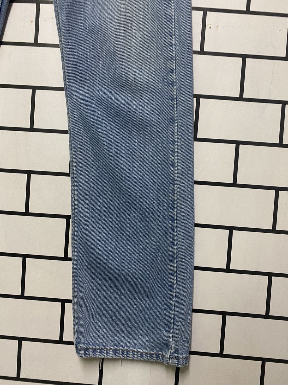 Levi's × Levi's Vintage Clothing × Vintage Vintage LEVIS 505 Light Wash Distressed Jean -L23 Size US 36 / EU 52 - 7 Thumbnail