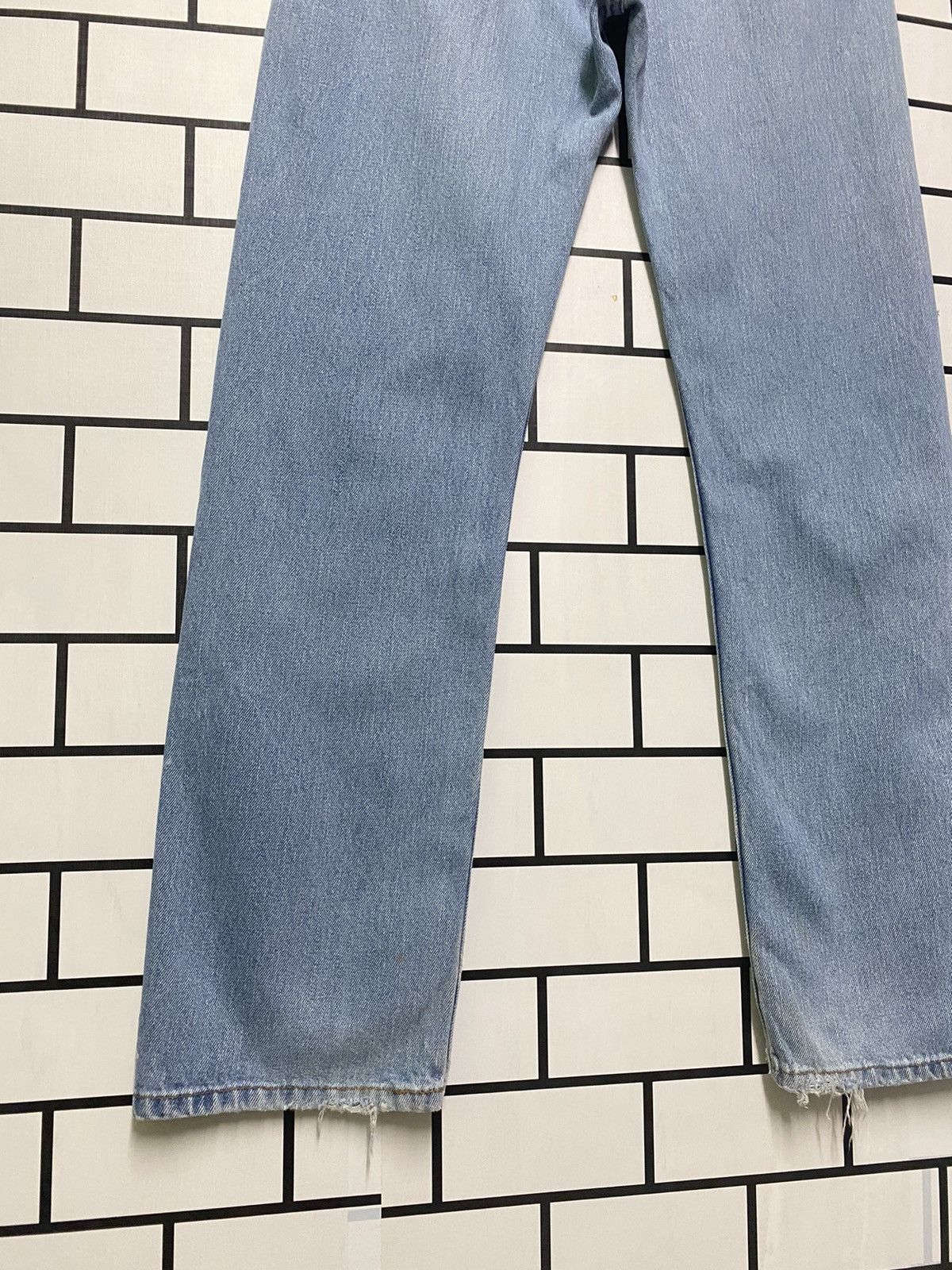 Levi's × Levi's Vintage Clothing × Vintage Vintage LEVIS 505 Light Wash Distressed Jean -L23 Size US 36 / EU 52 - 11 Thumbnail