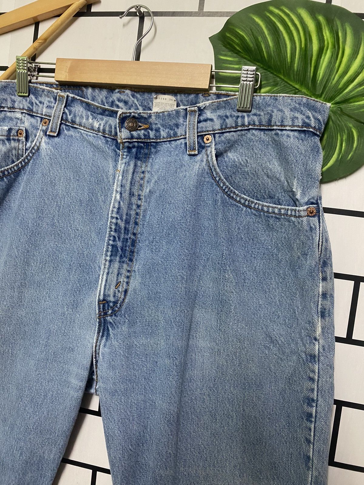 Levi's × Levi's Vintage Clothing × Vintage Vintage 80s LEVIS 505 Regular Fit Straight Leg Denim - L22 Size US 38 / EU 54 - 4 Thumbnail