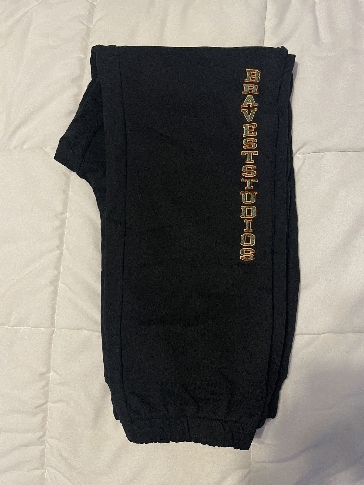 Star flare sweats