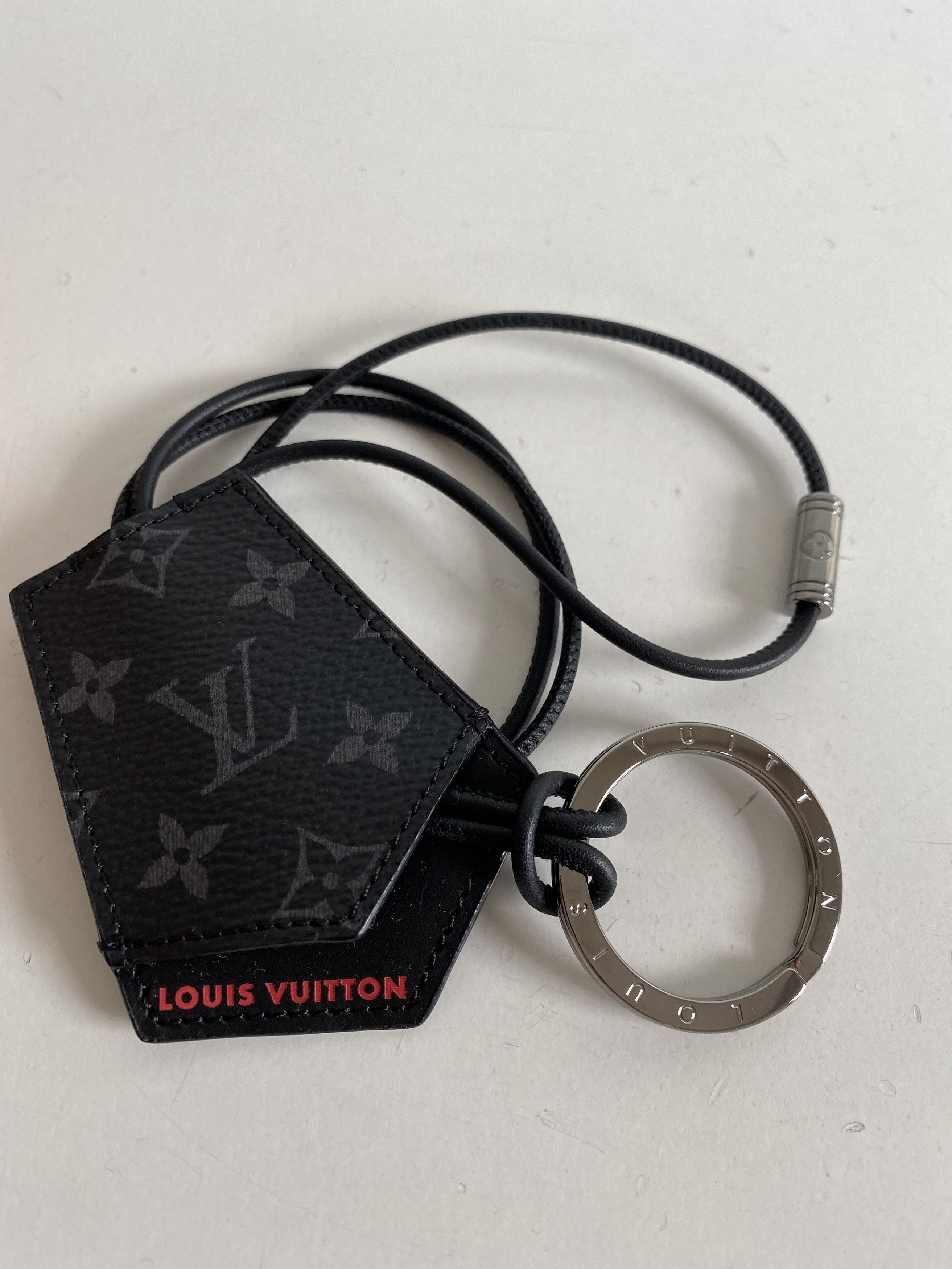 Louis Vuitton Monogram Eclipse Canvas Enchappe Key Holder Louis Vuitton